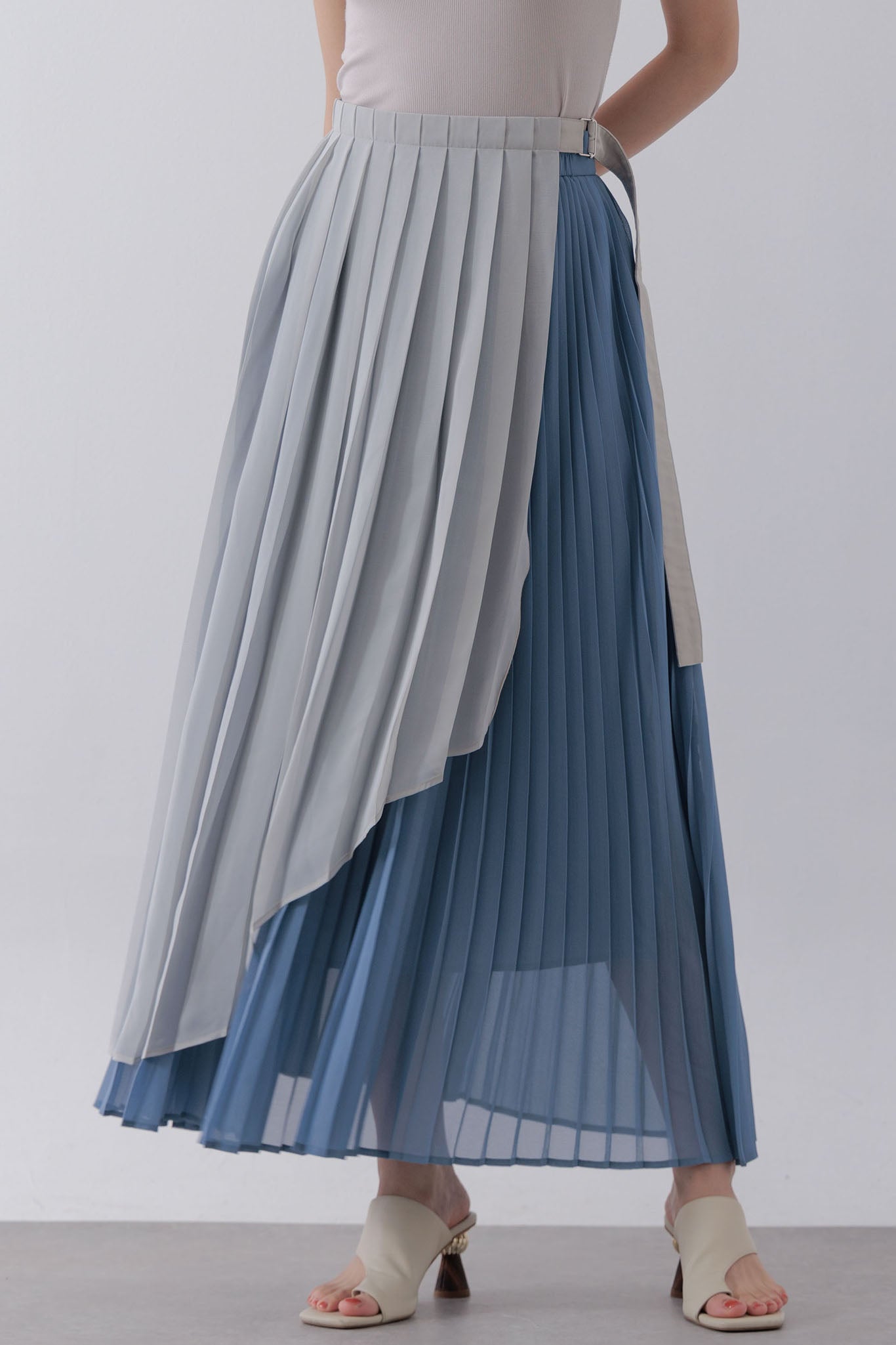 Wrap layered pleated skirt