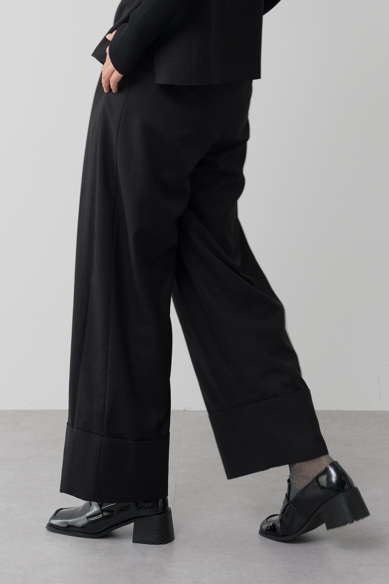 サキソニーロールアップパンツ