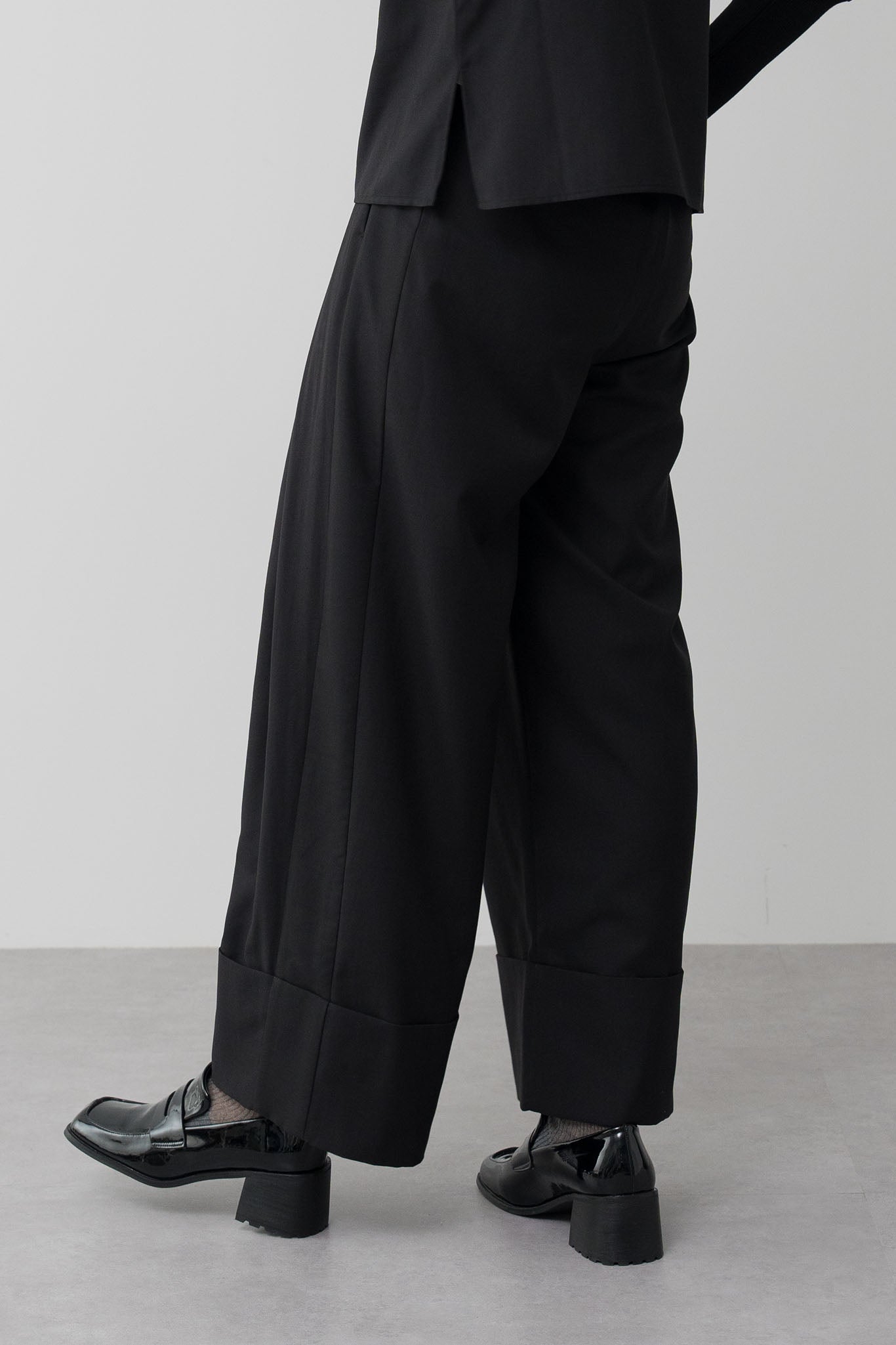 サキソニーロールアップパンツ