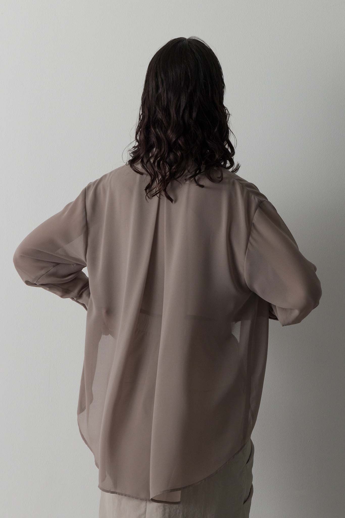 ラウンドカッティングブラウス