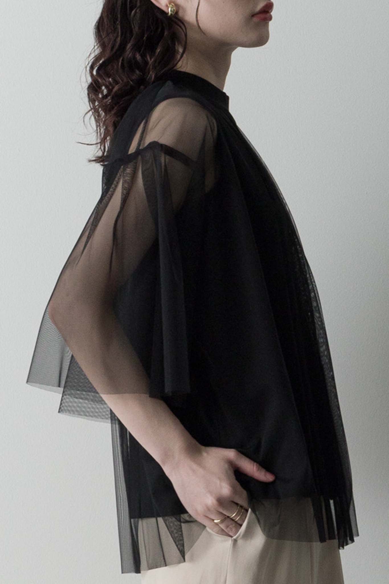 チュールレイヤードカットソー