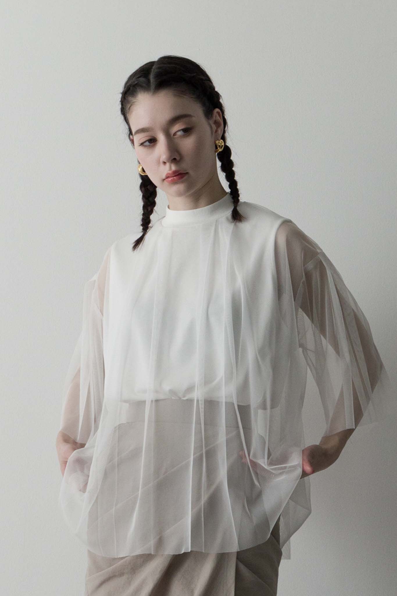 チュールレイヤードカットソー