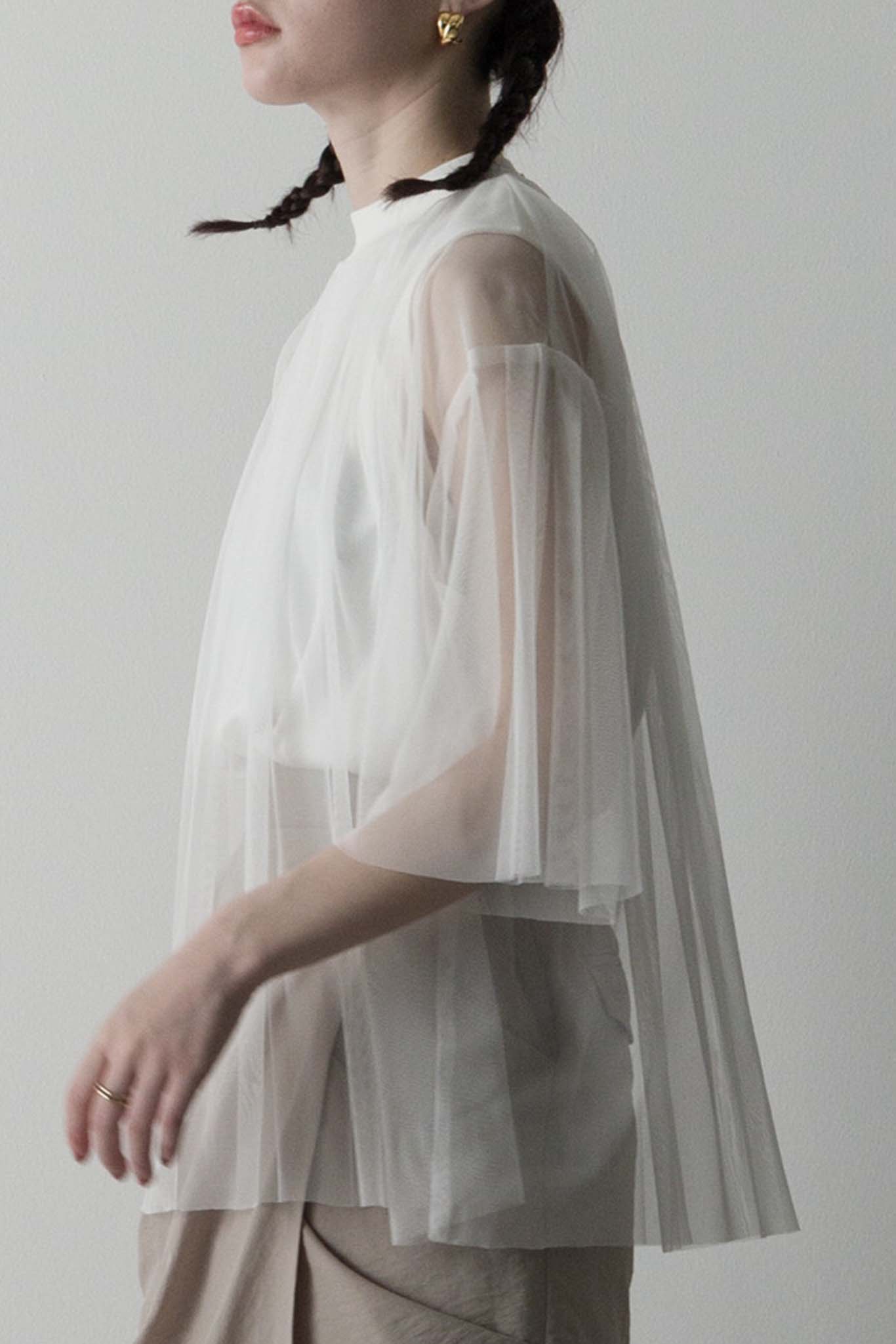 チュールレイヤードカットソー