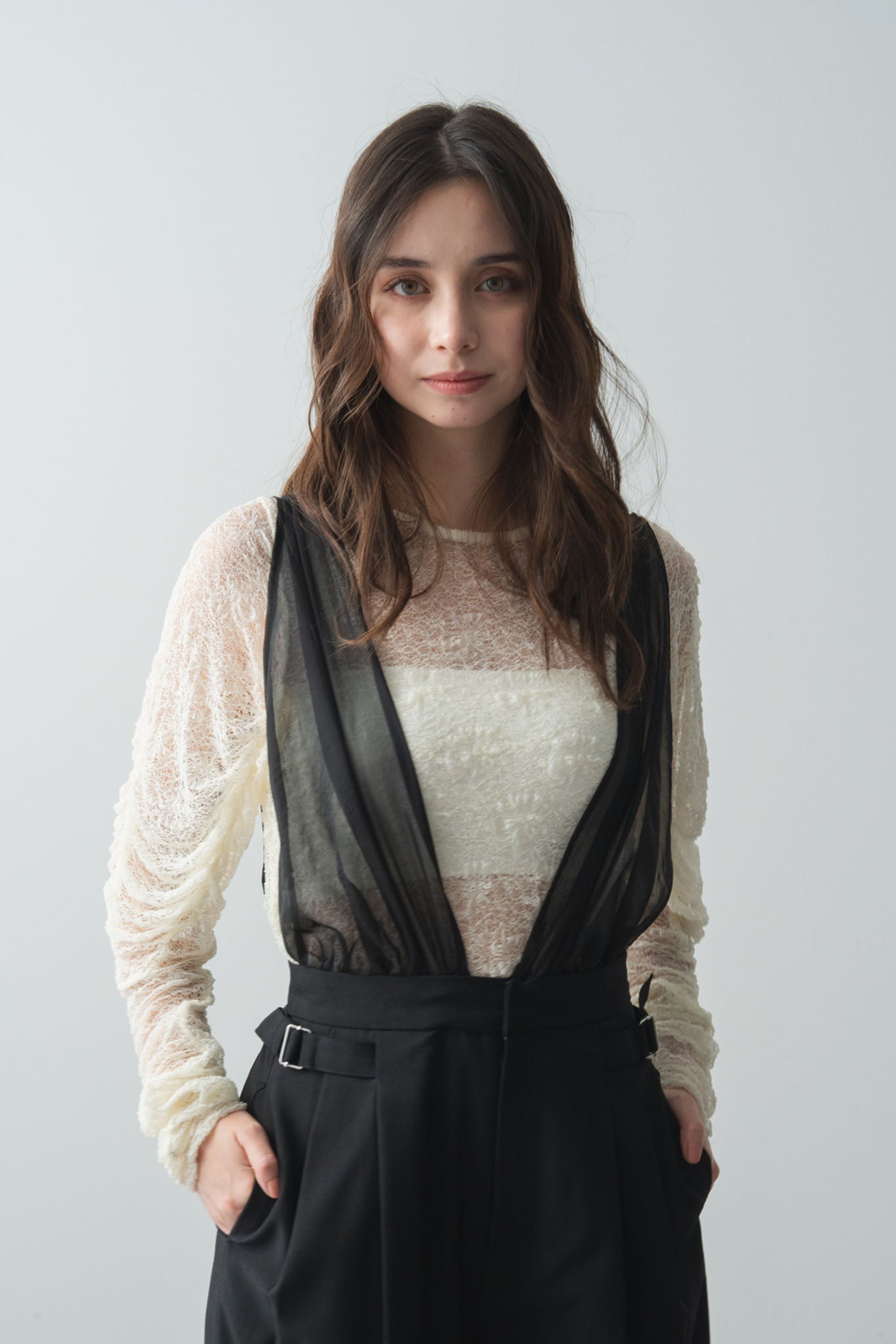 チュールサスペンダーサロペット