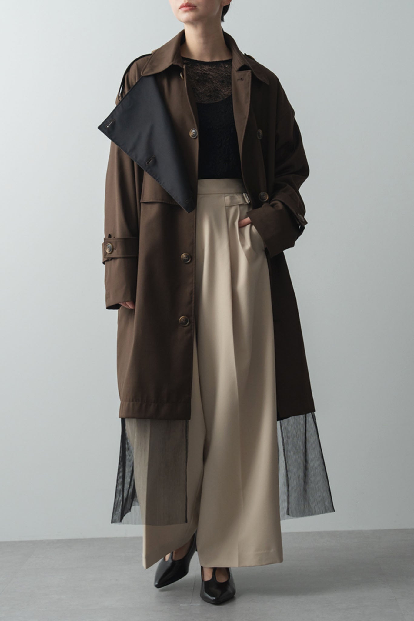 バイカラートレンチコート