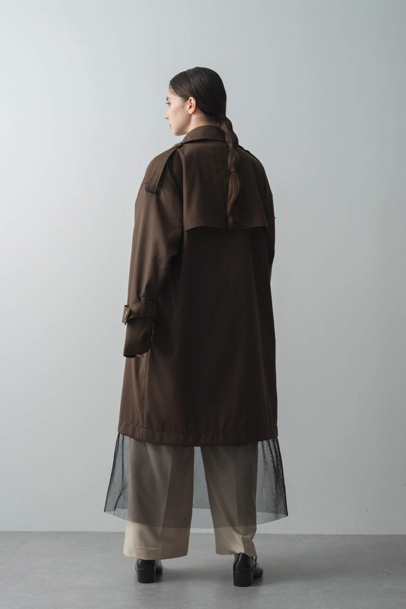 バイカラートレンチコート