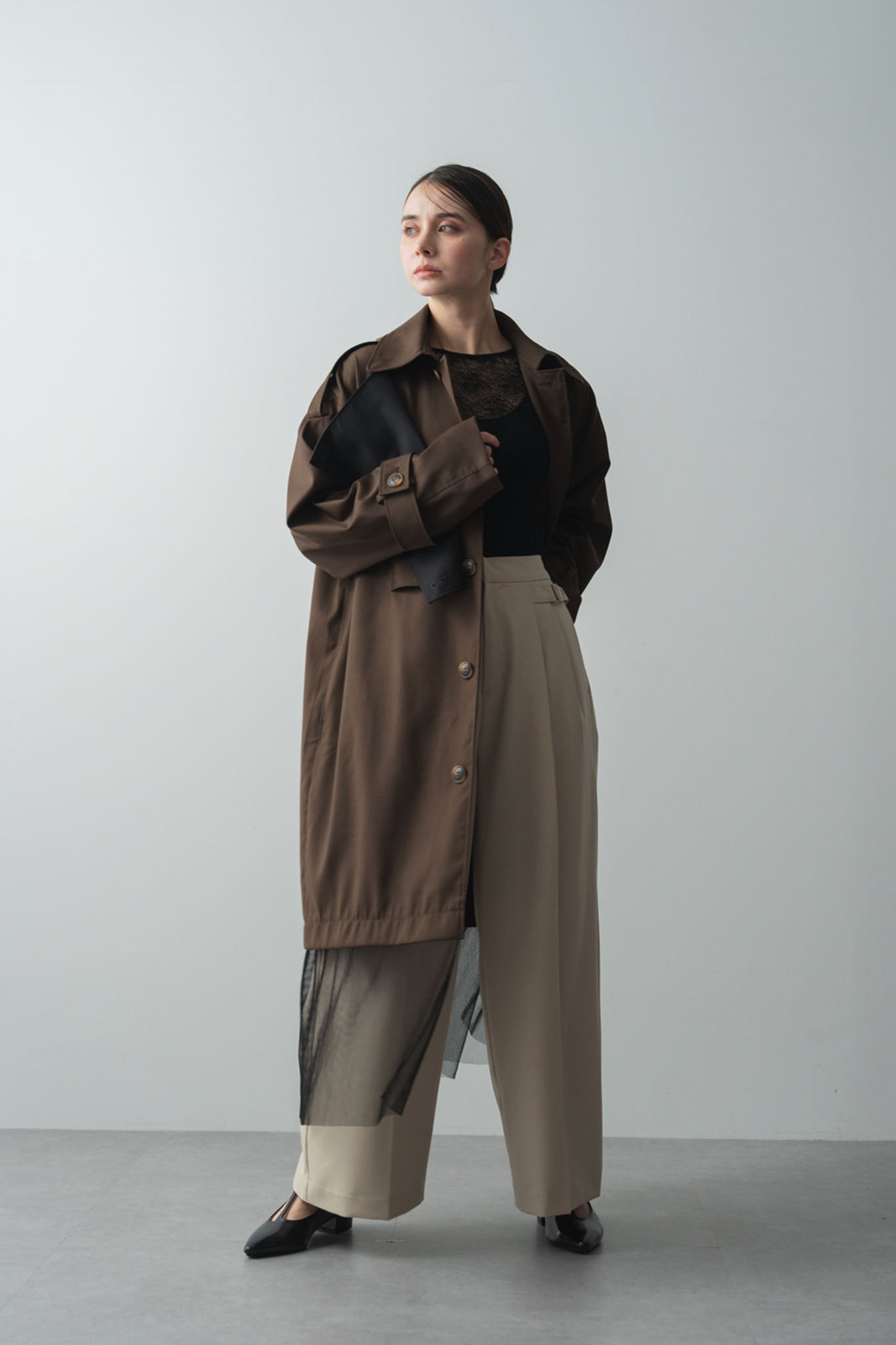 バイカラートレンチコート