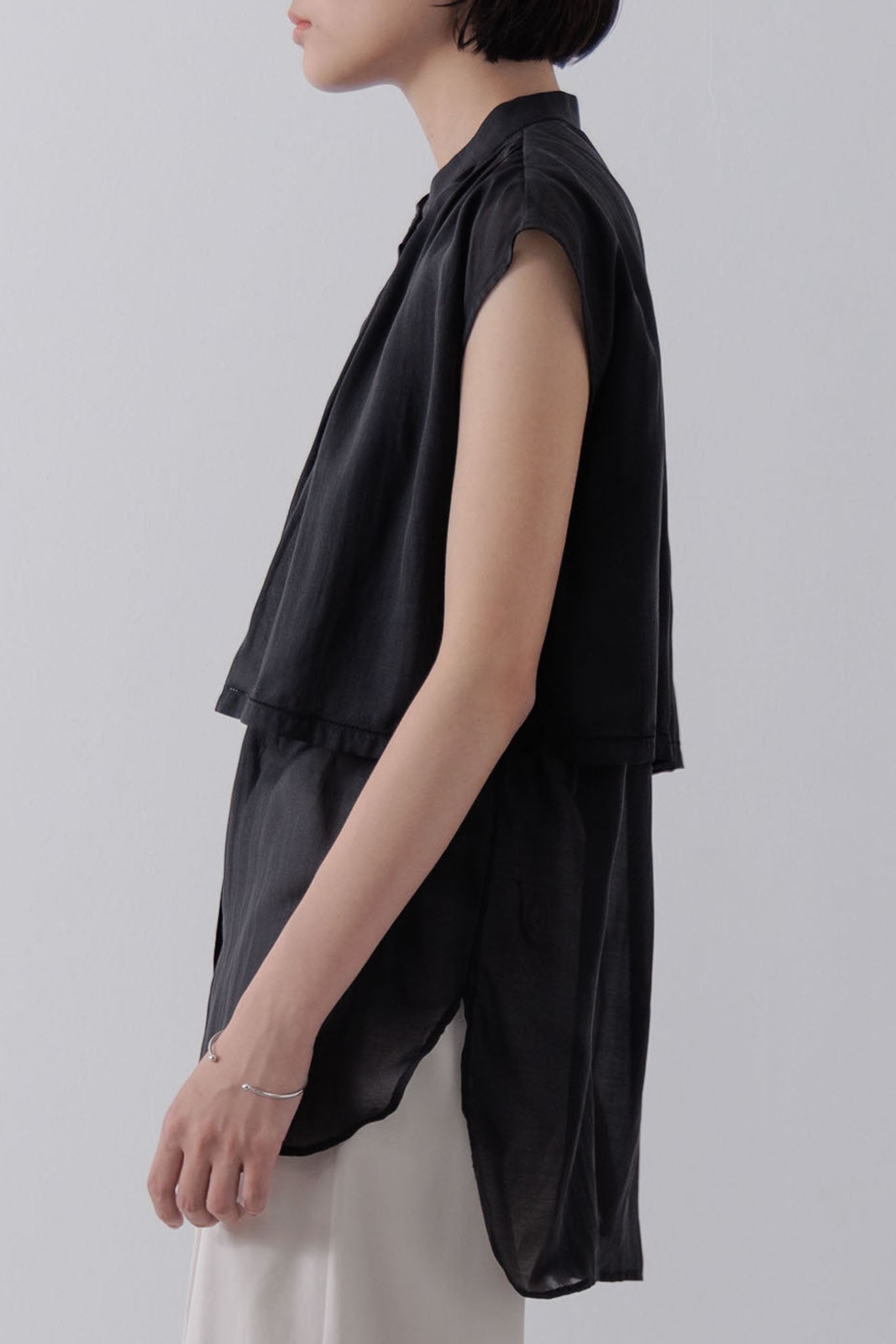 Sleeveless Cape Blouse