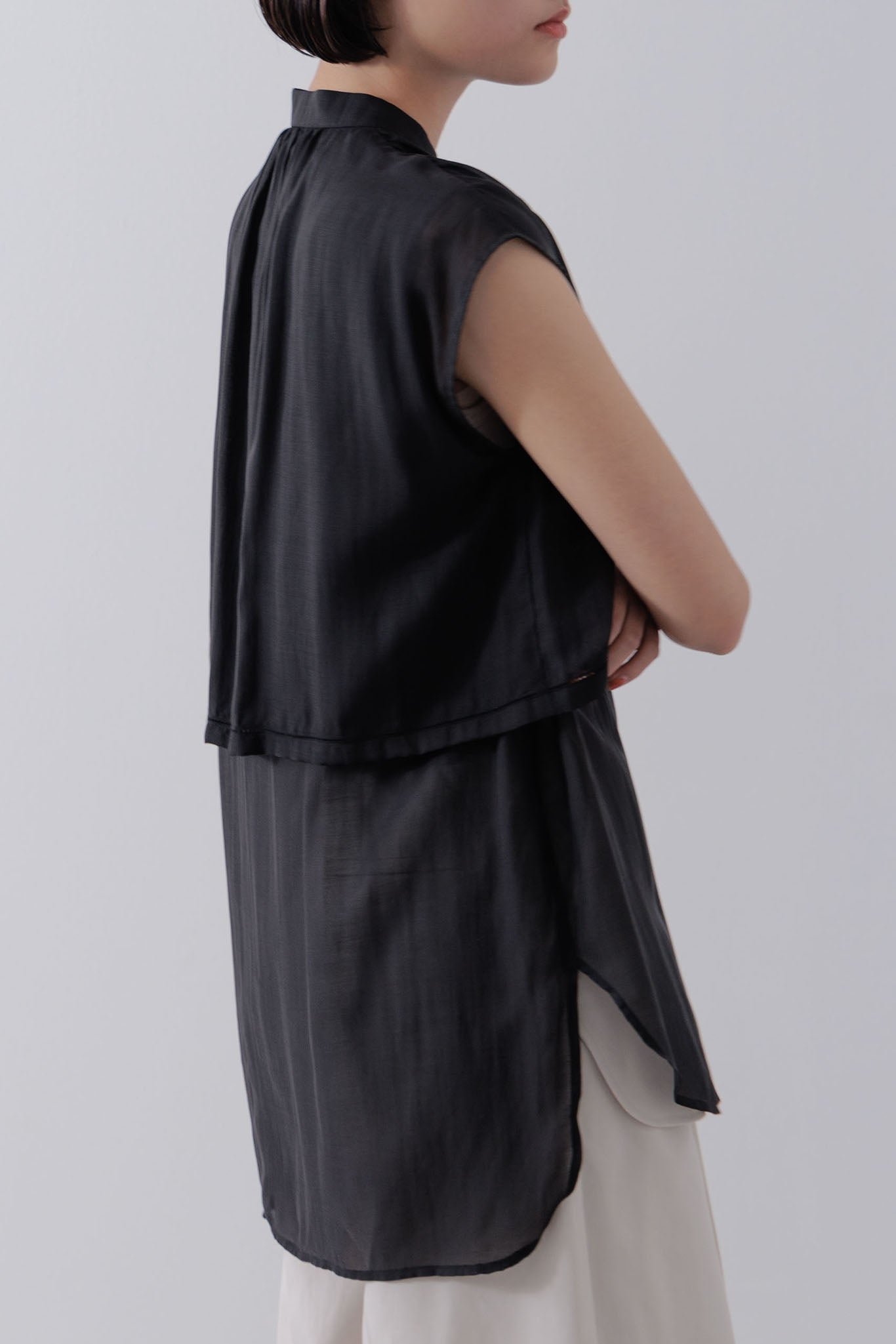 Sleeveless Cape Blouse