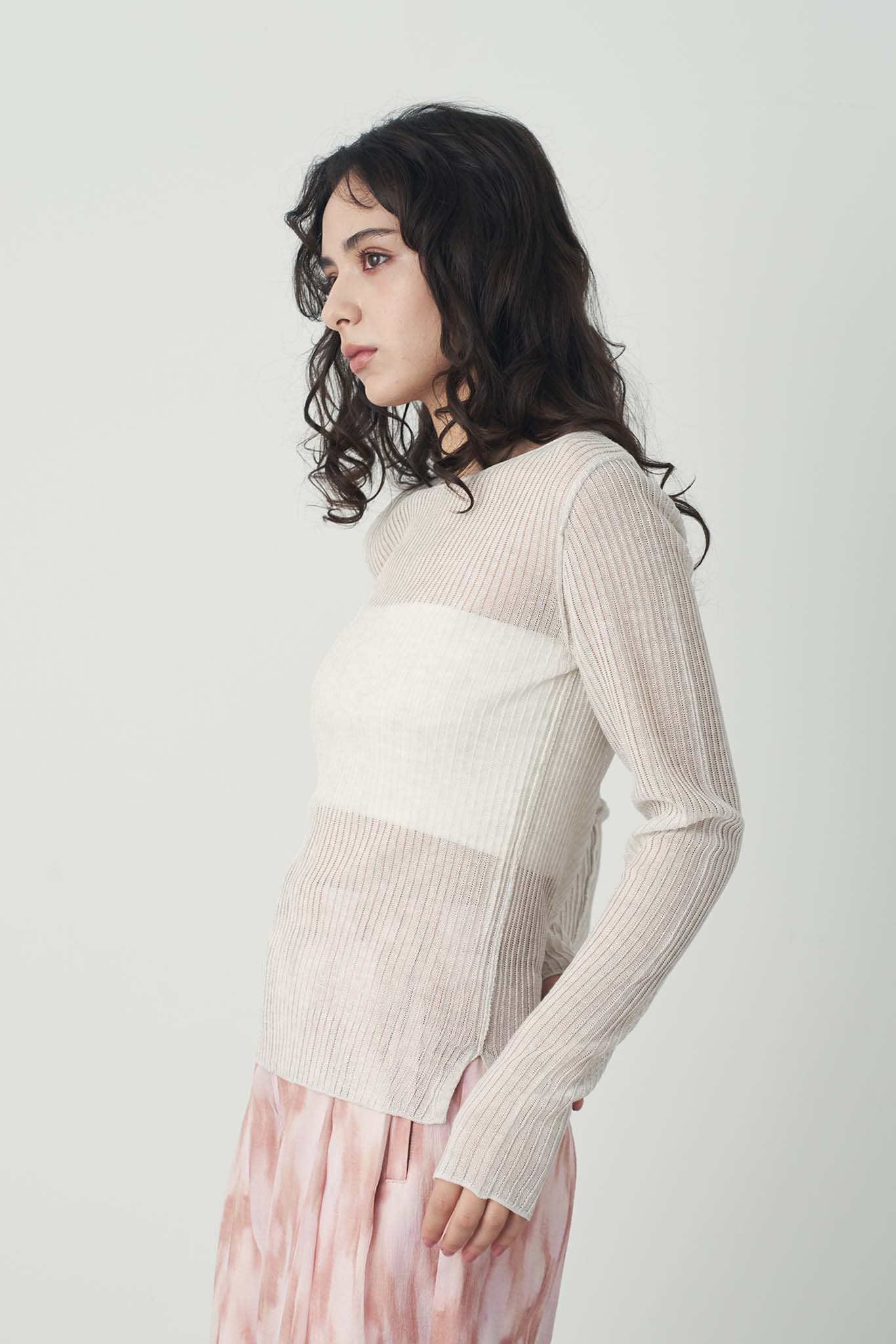 シアープリーツトップス