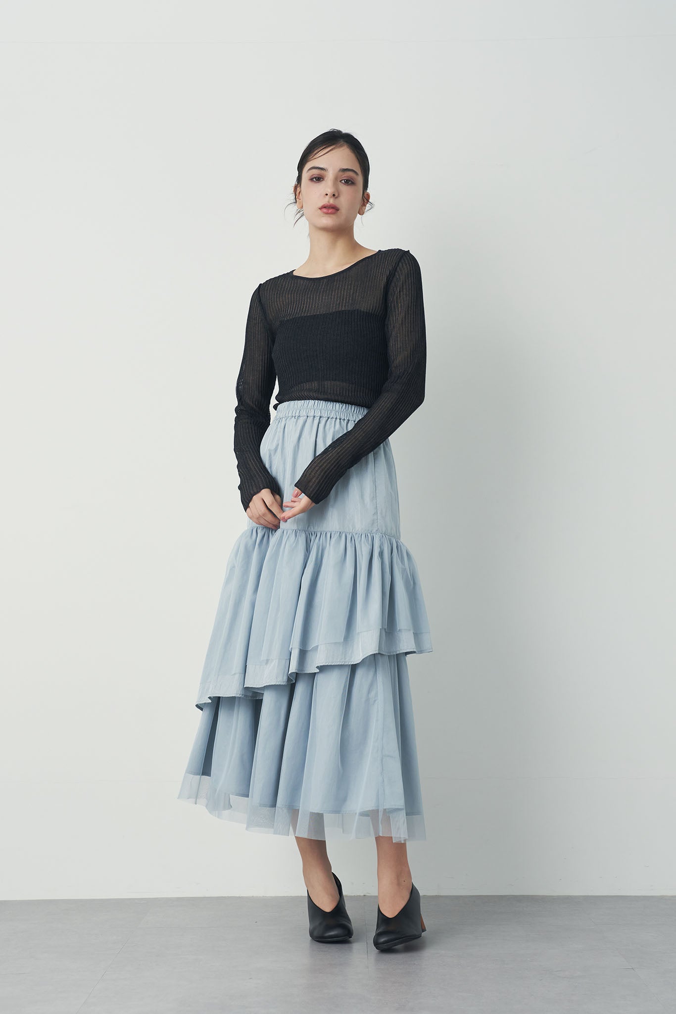 シアープリーツトップス