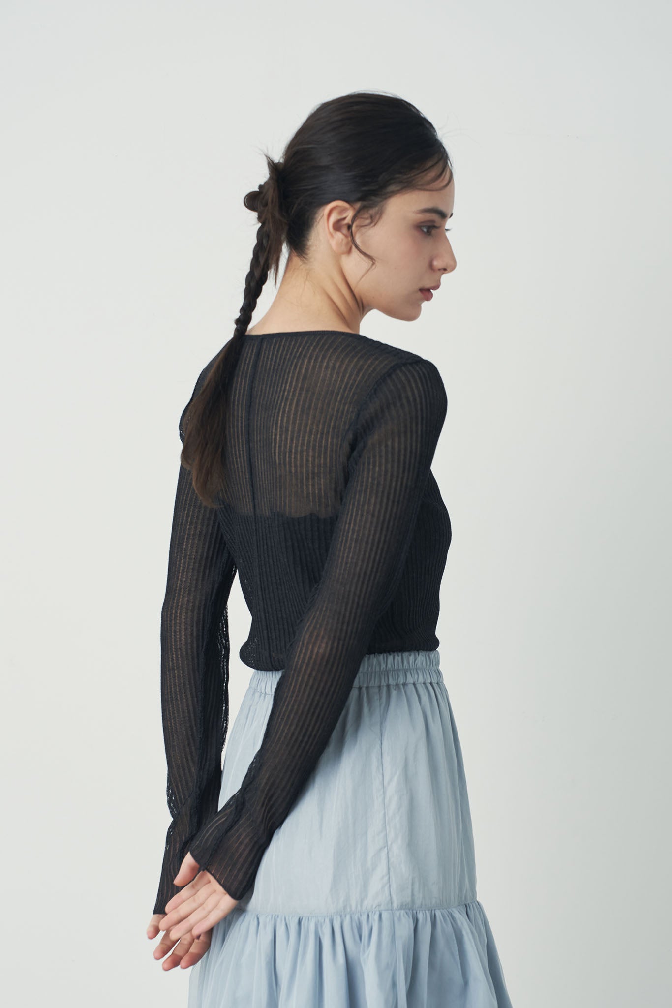 シアープリーツトップス