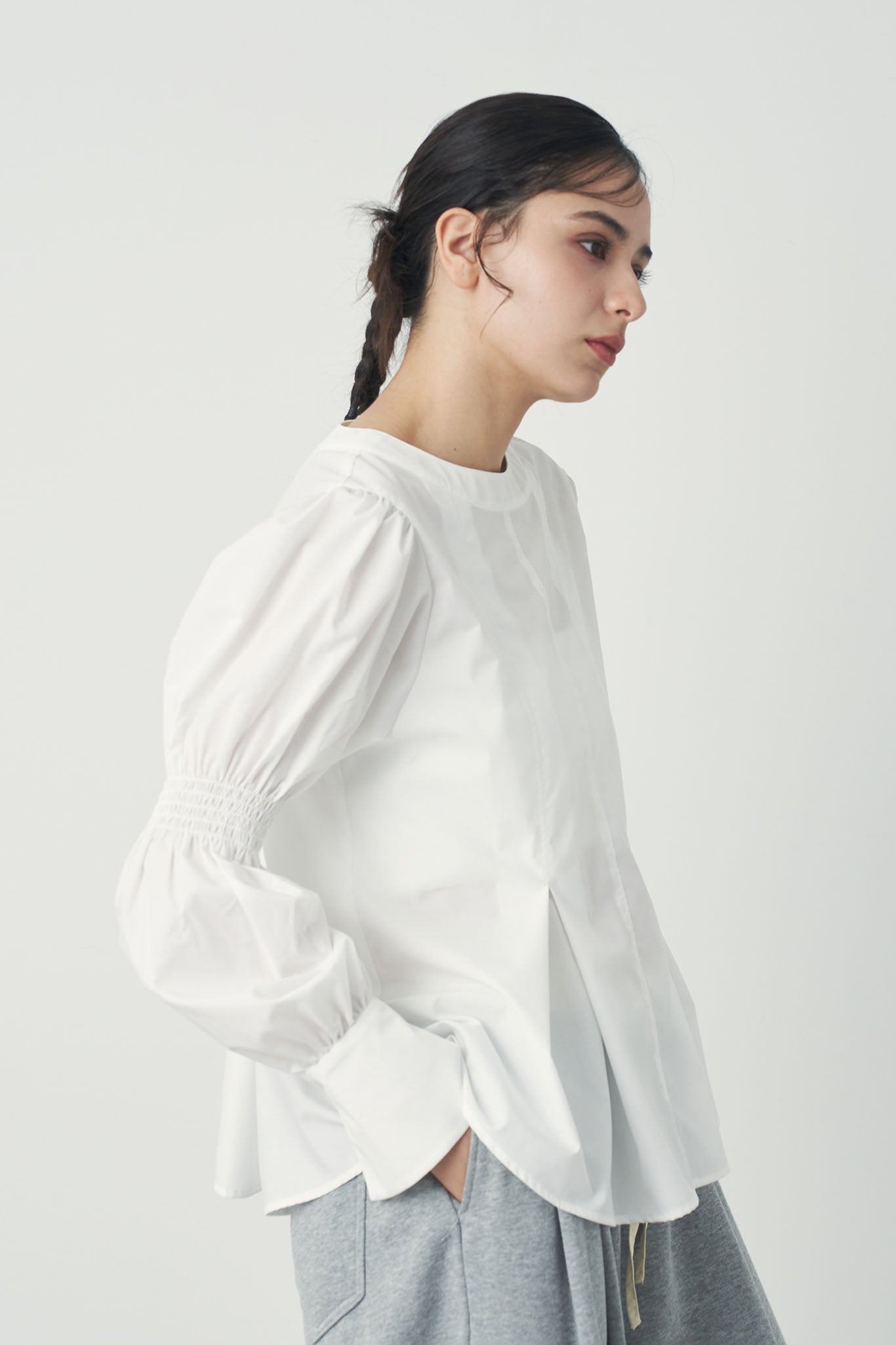 ギャザースリーブブラウス