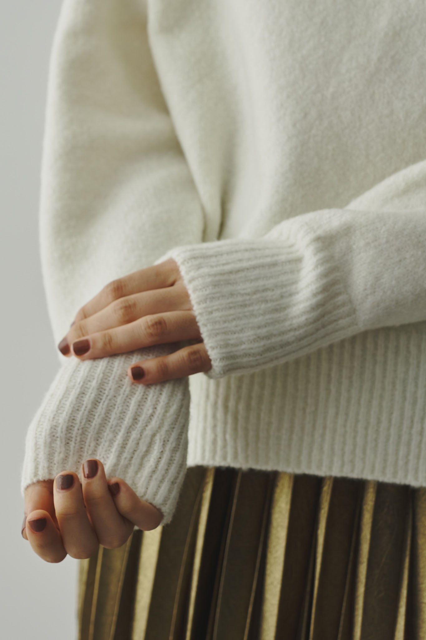 ハイネックモールヤーンニット