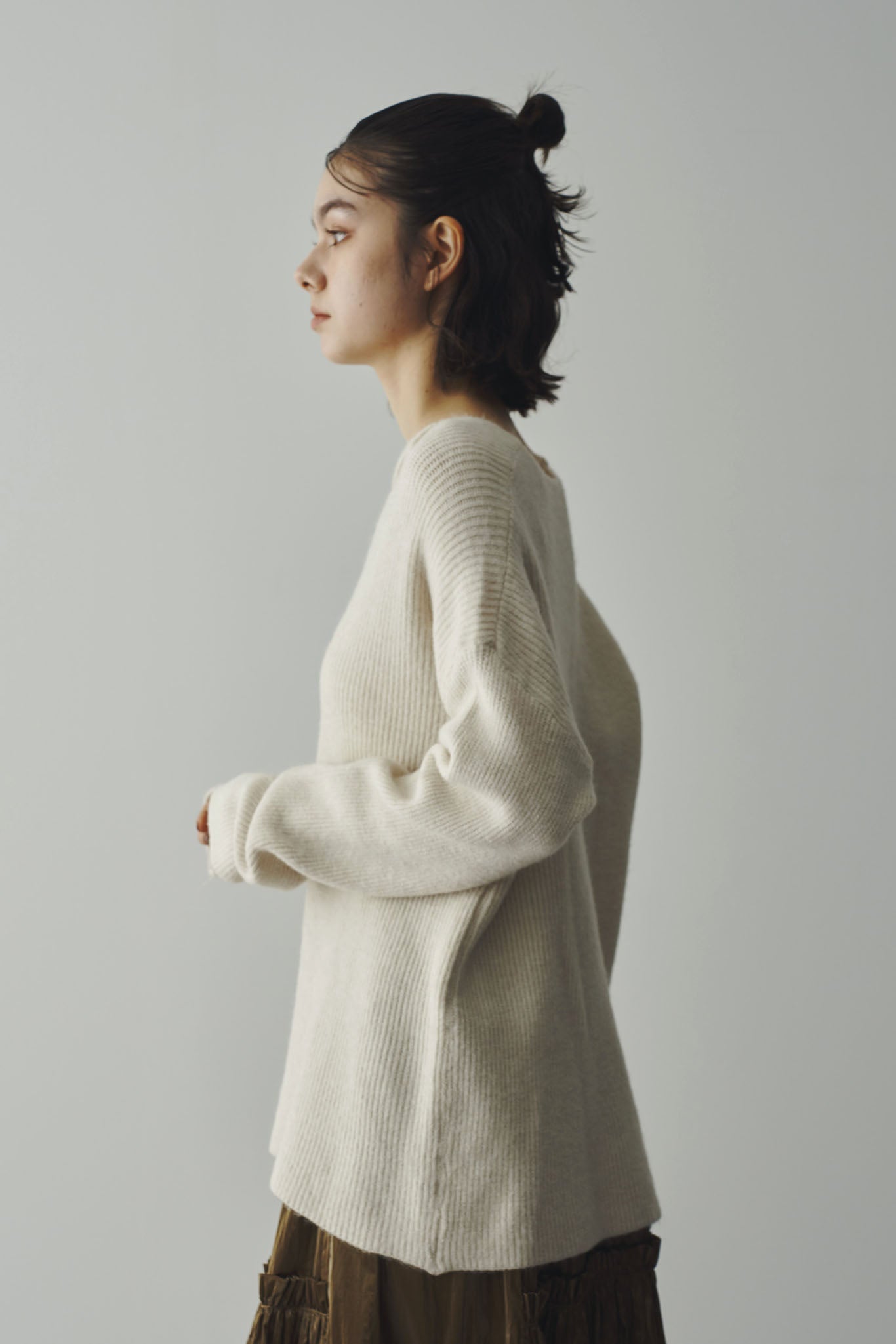One-sided neck design knit