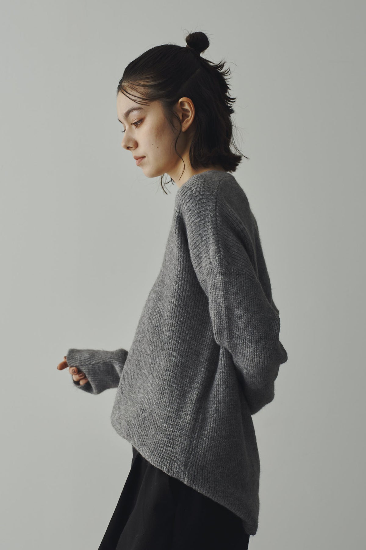 One-sided neck design knit