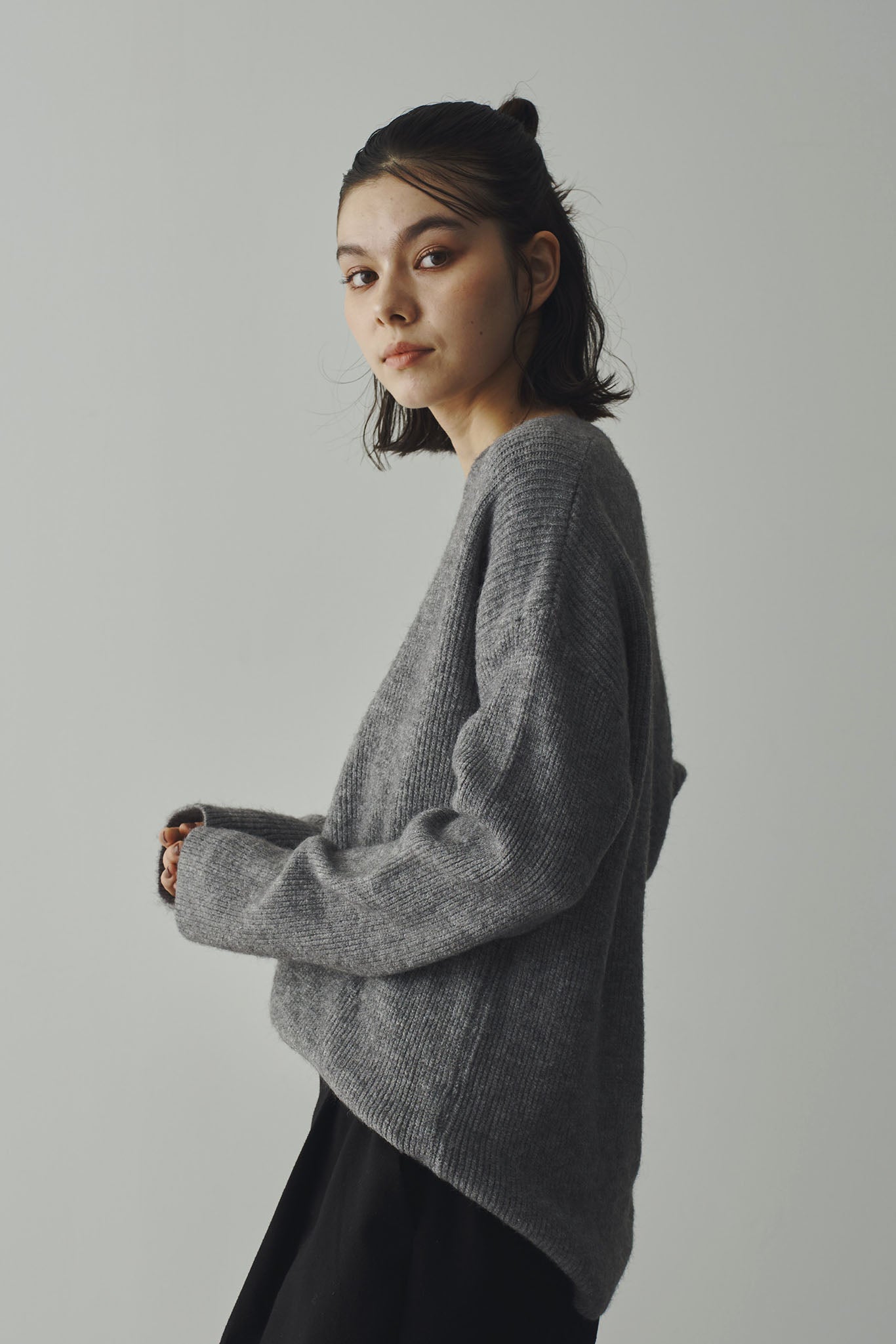 One-sided neck design knit
