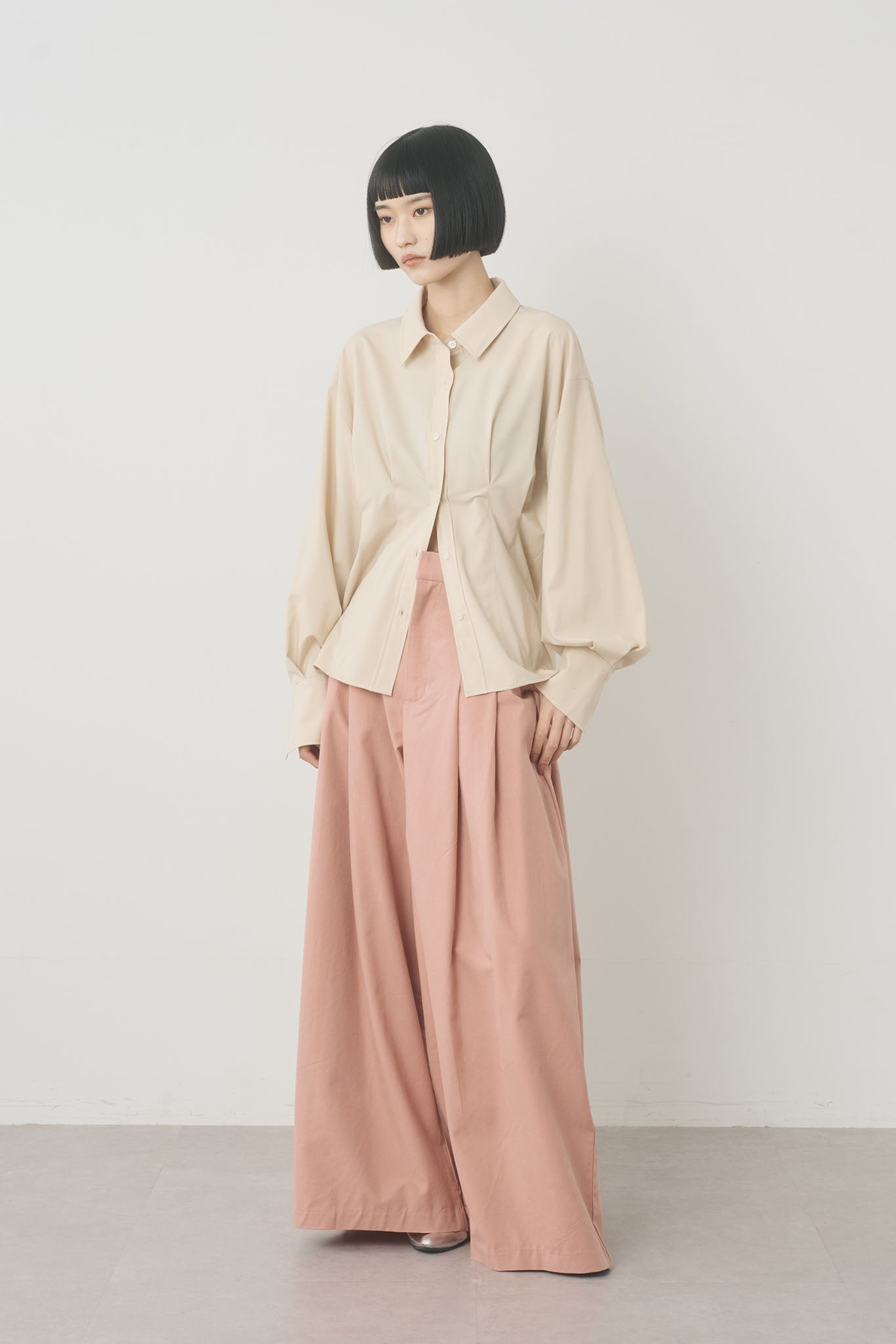 ワイドデニムタックパンツ