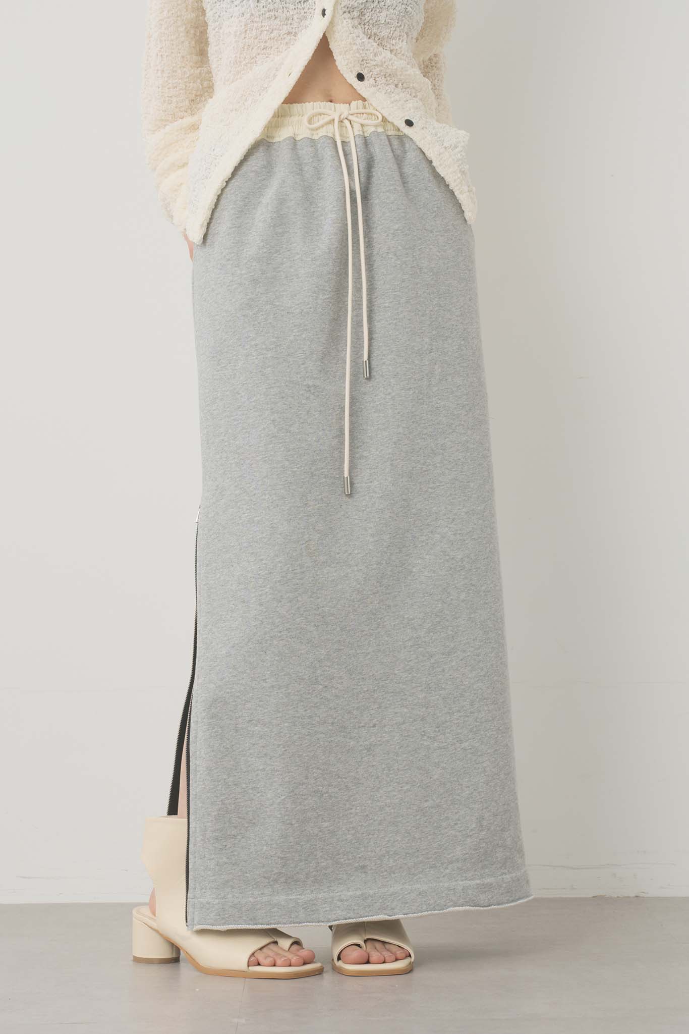 スエットジップスカート