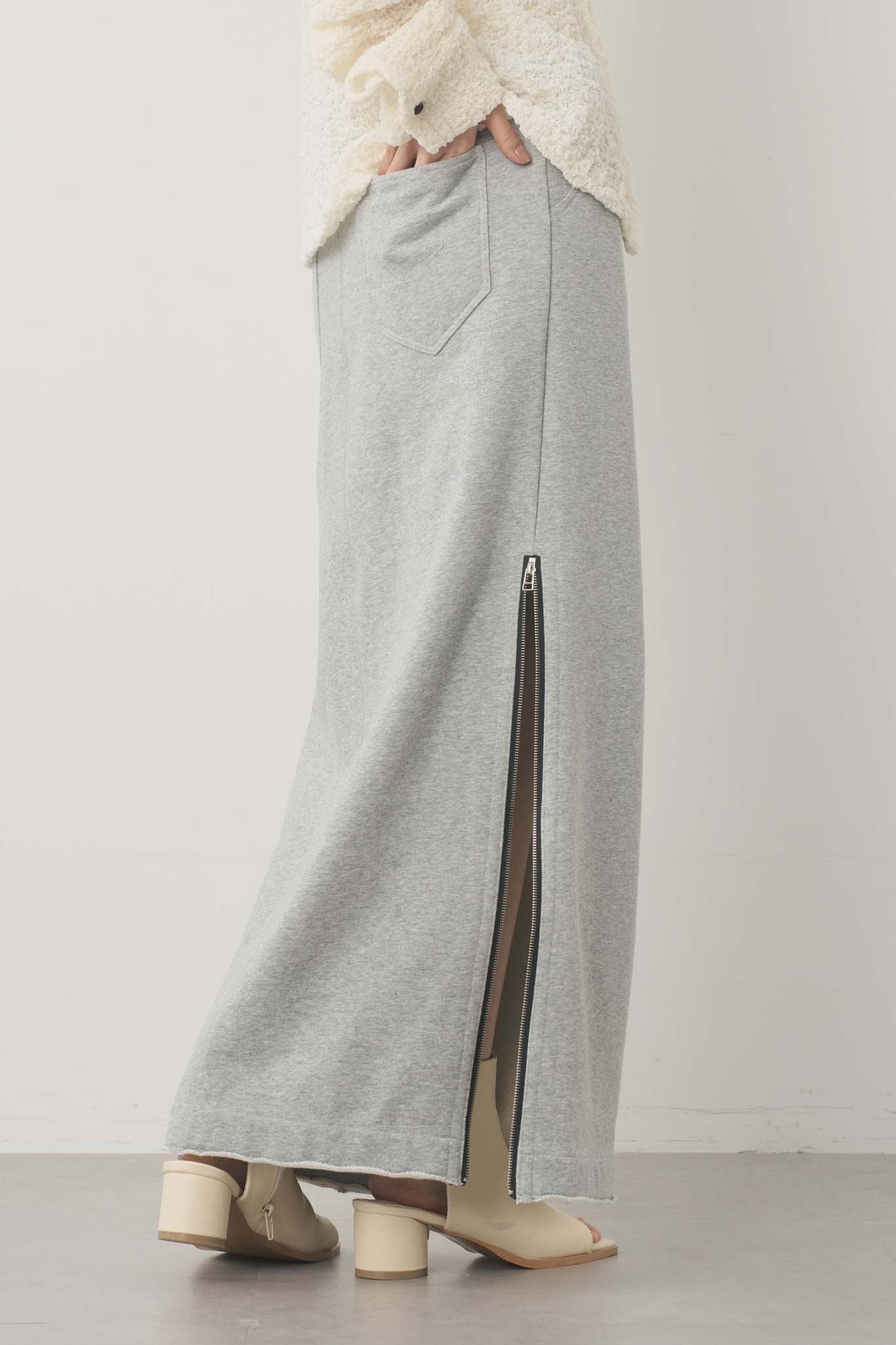 スエットジップスカート