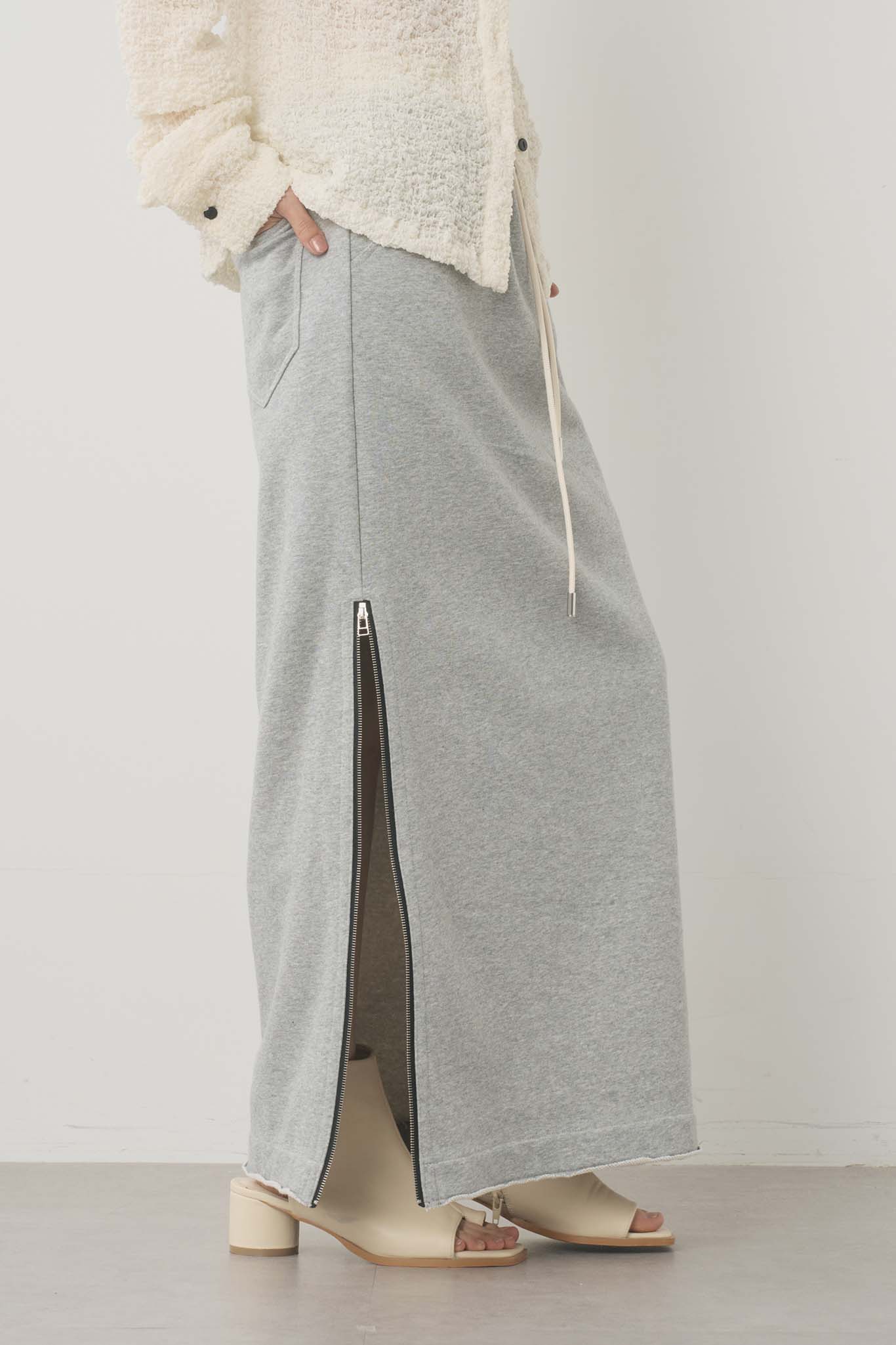 スエットジップスカート