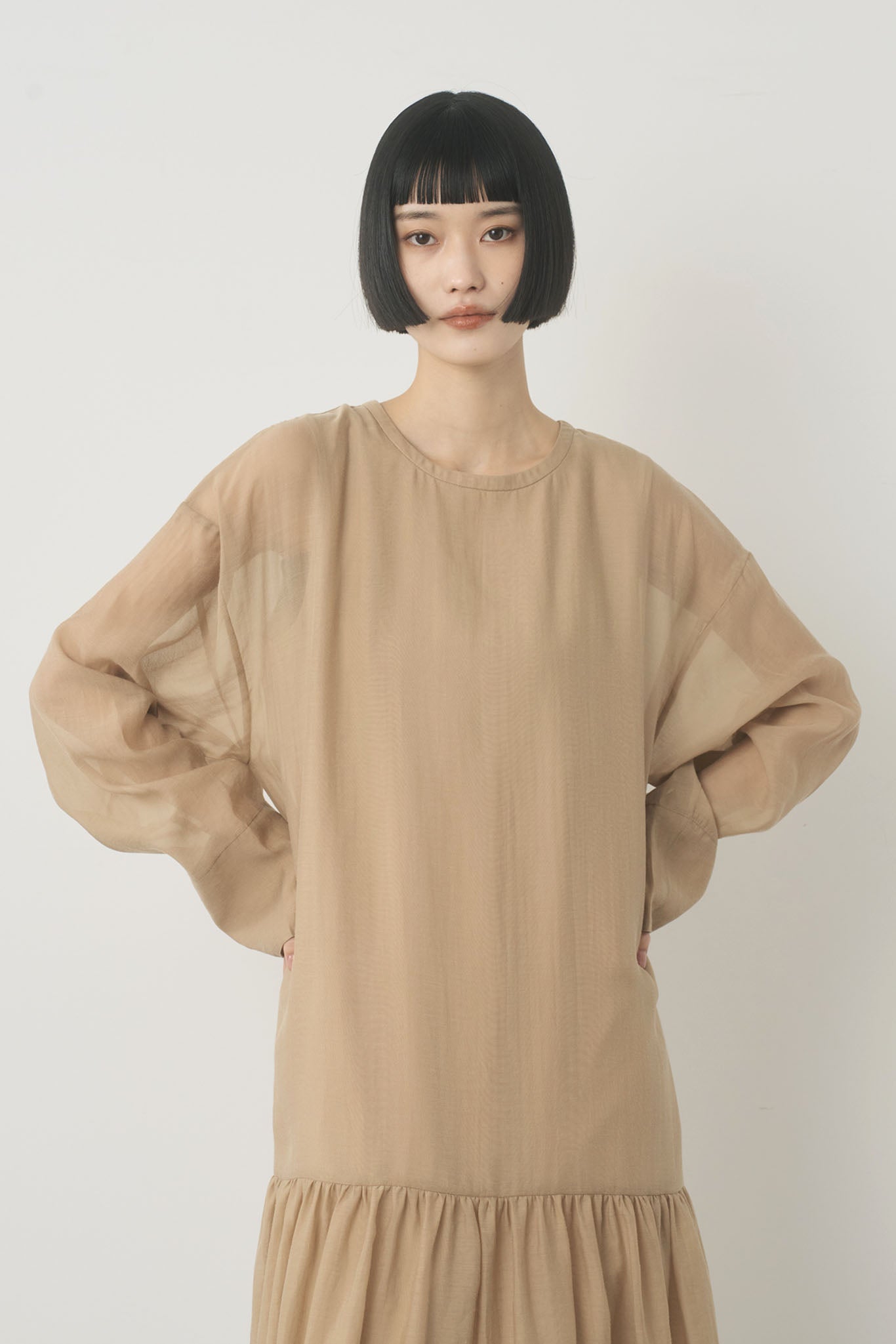 オーガンジーレイヤードワンピース
