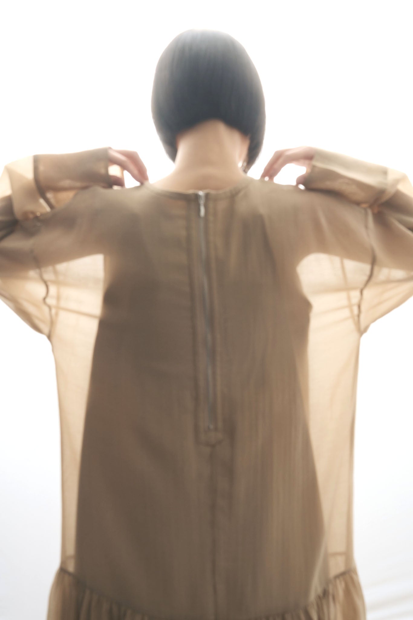 オーガンジーレイヤードワンピース