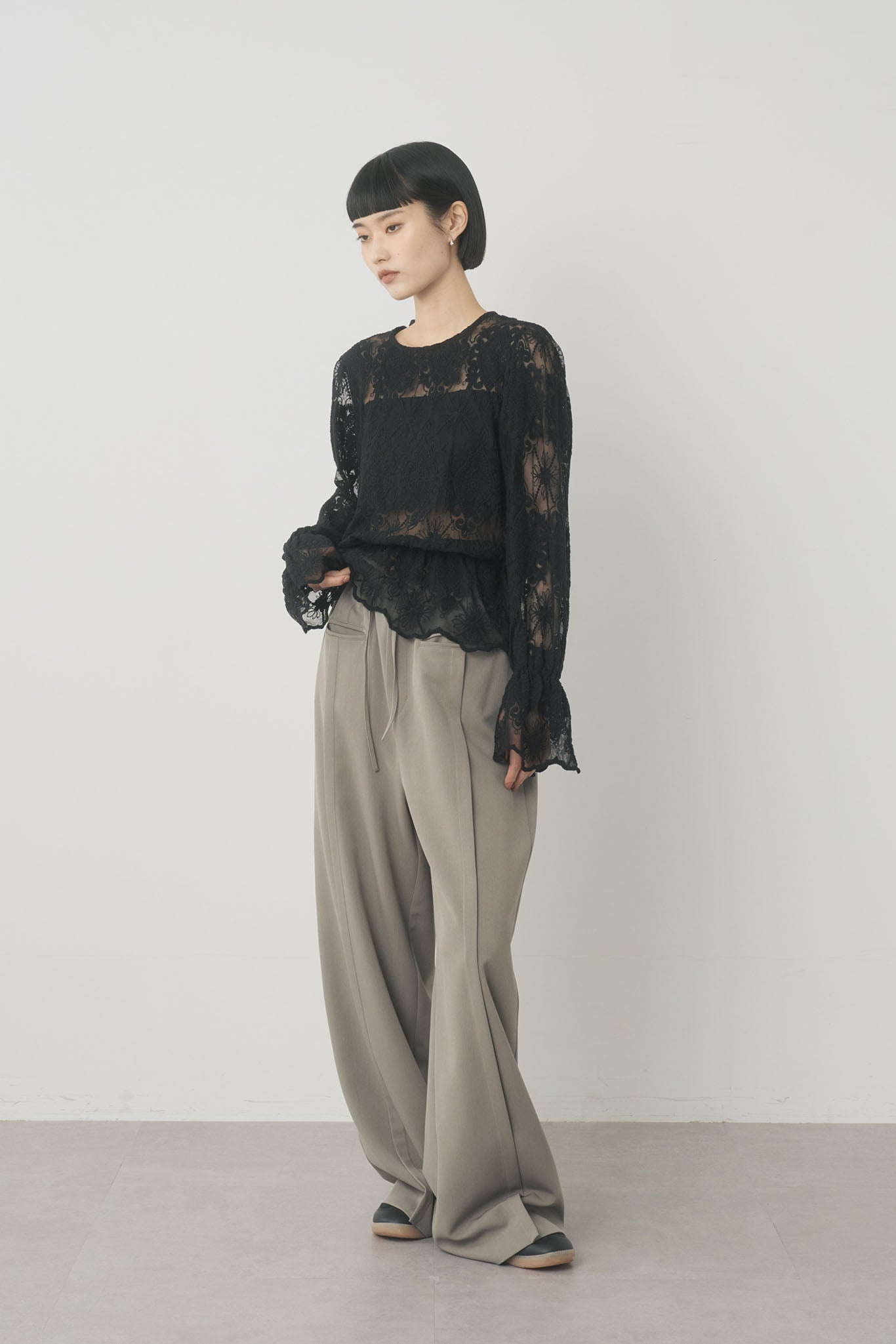 チュール刺繍プルオーバー