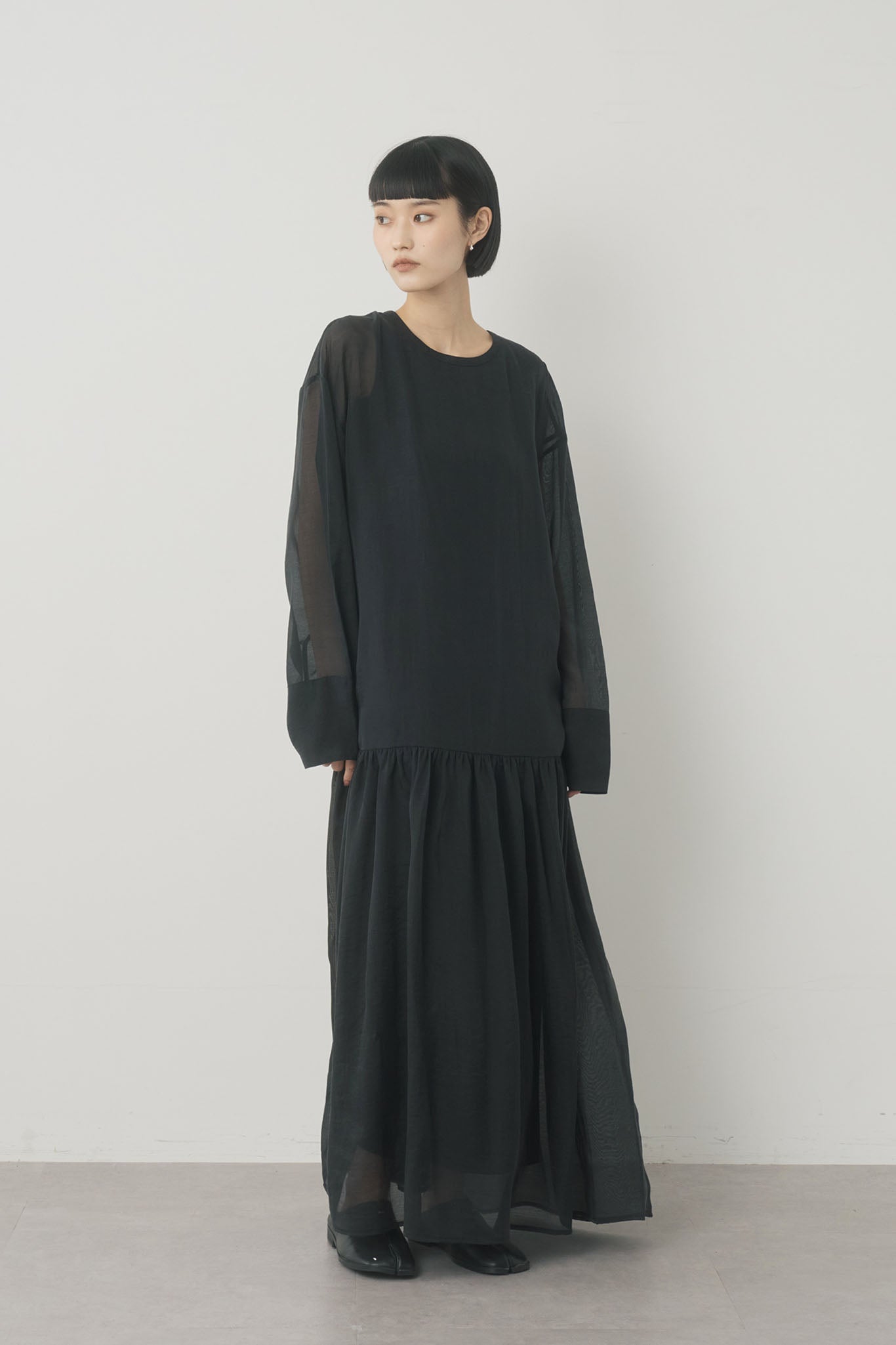 オーガンジーレイヤードワンピース