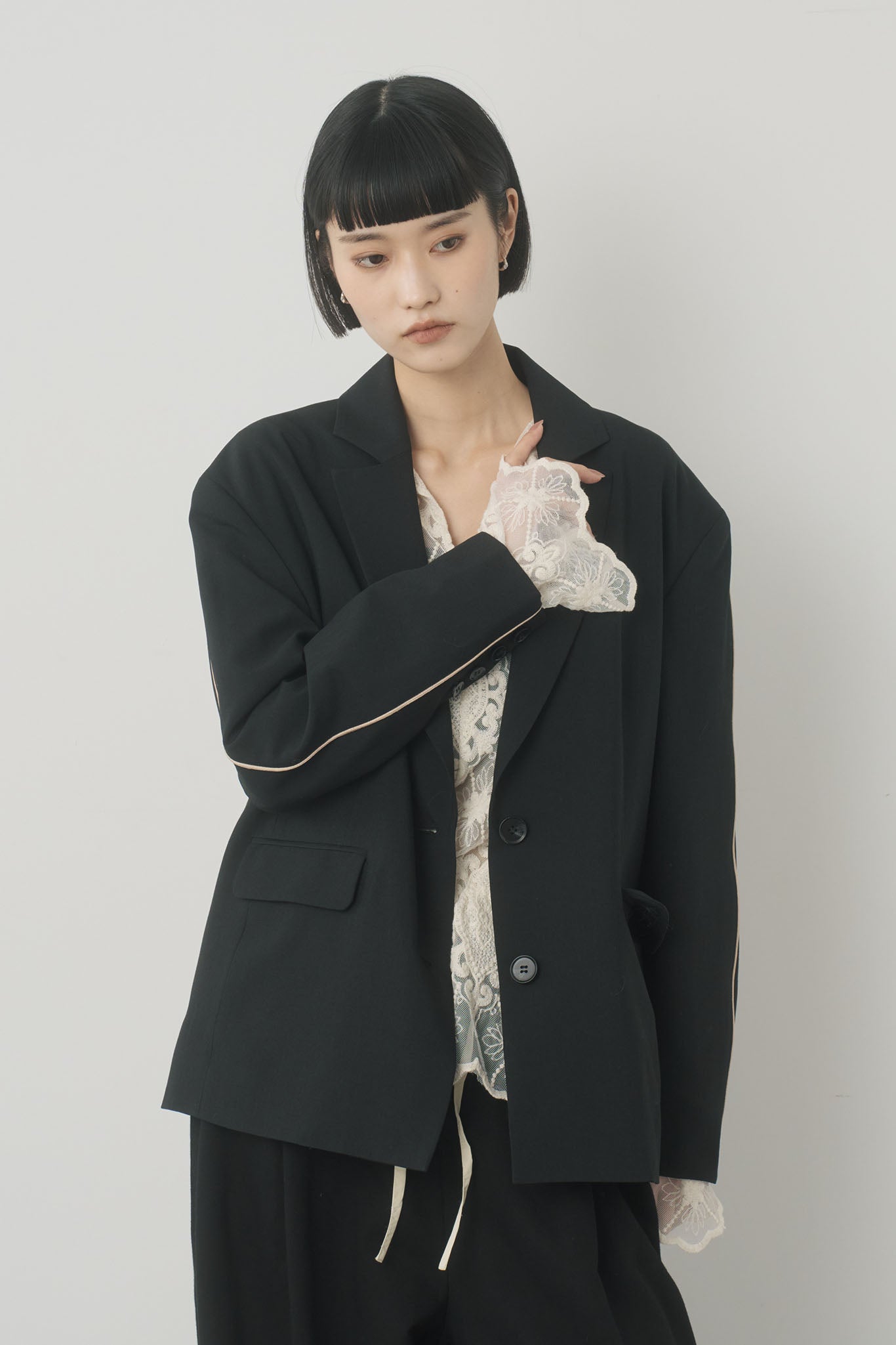 パイピングテーラードジャケット