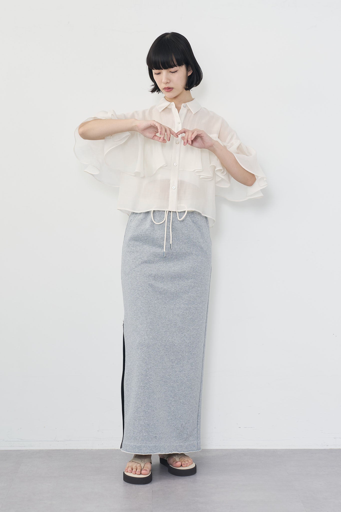 シアーフレアブラウス