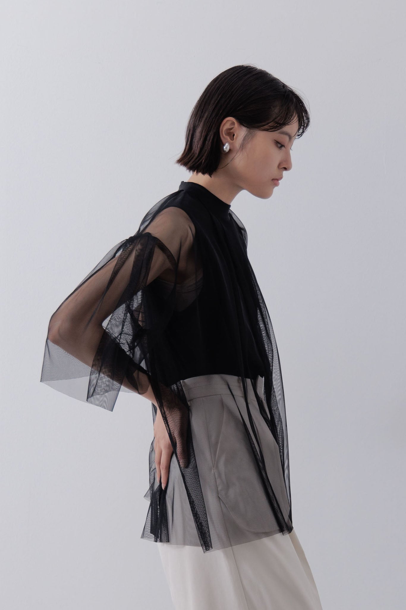 チュールレイヤードカットソー