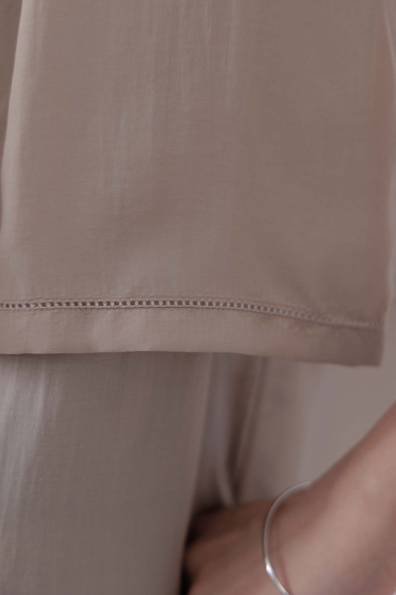 Sleeveless Cape Blouse