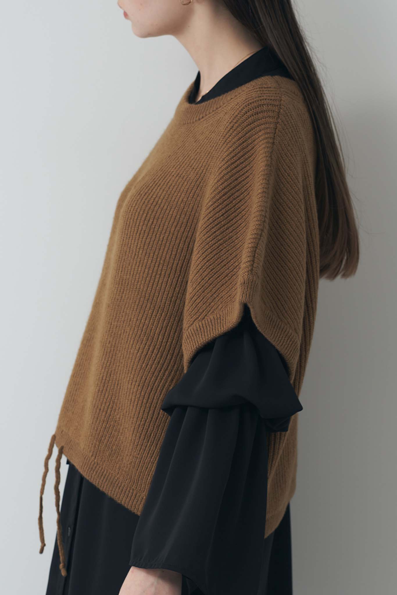Cropped knit gilet