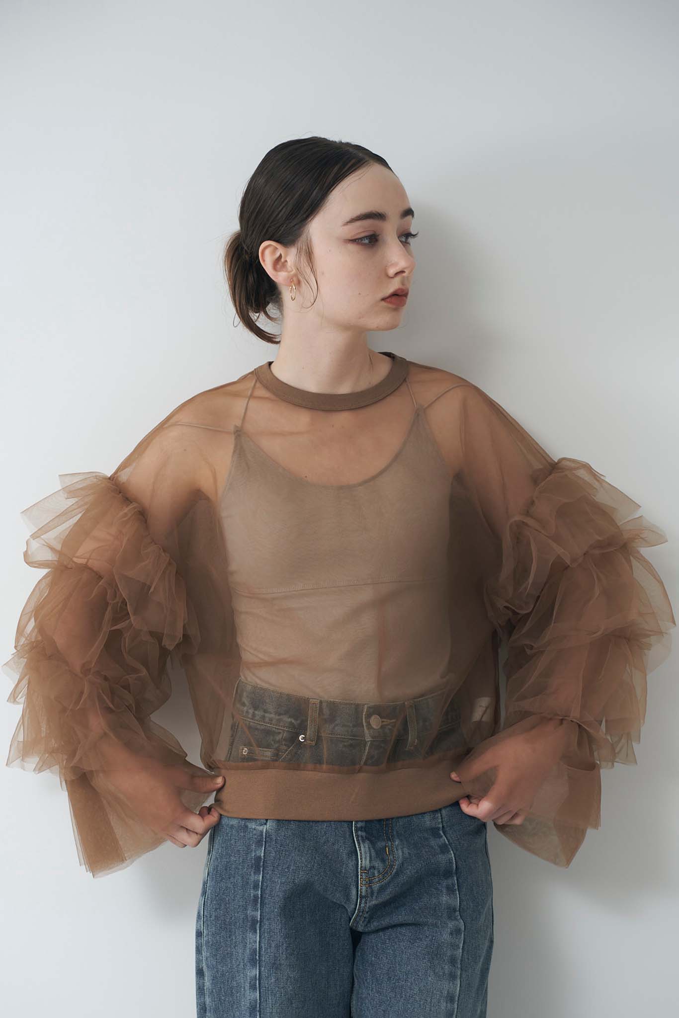 ラッフルチュールトップス
