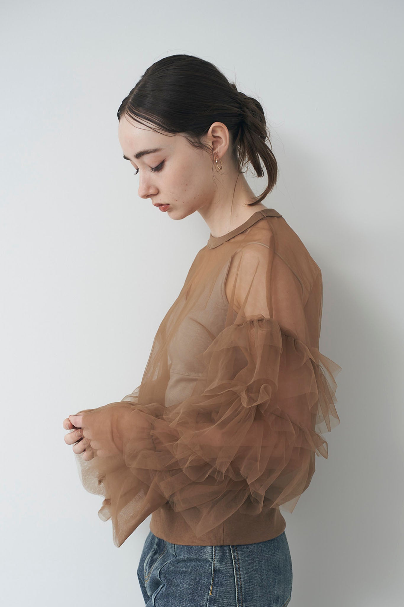ラッフルチュールトップス