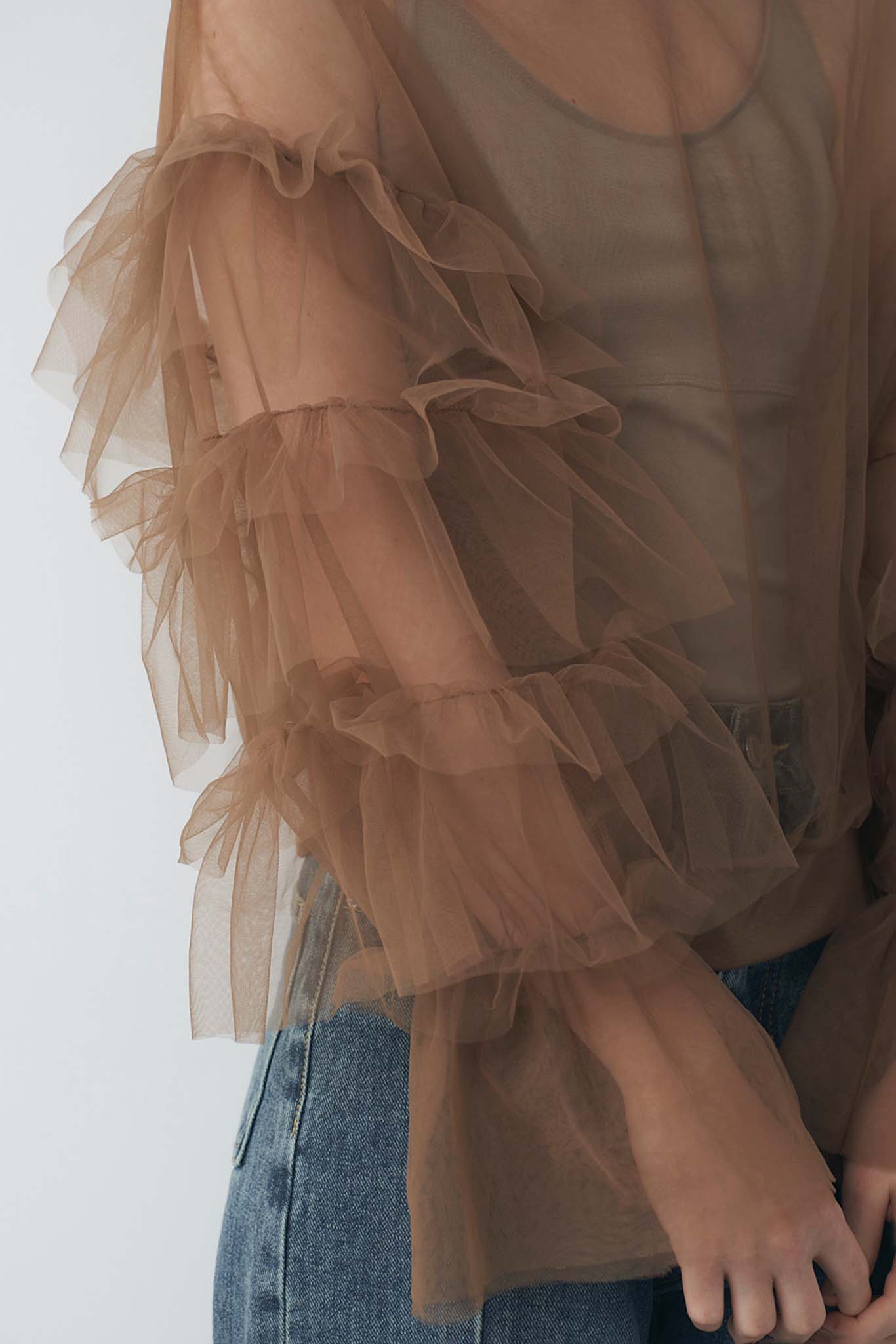 ラッフルチュールトップス