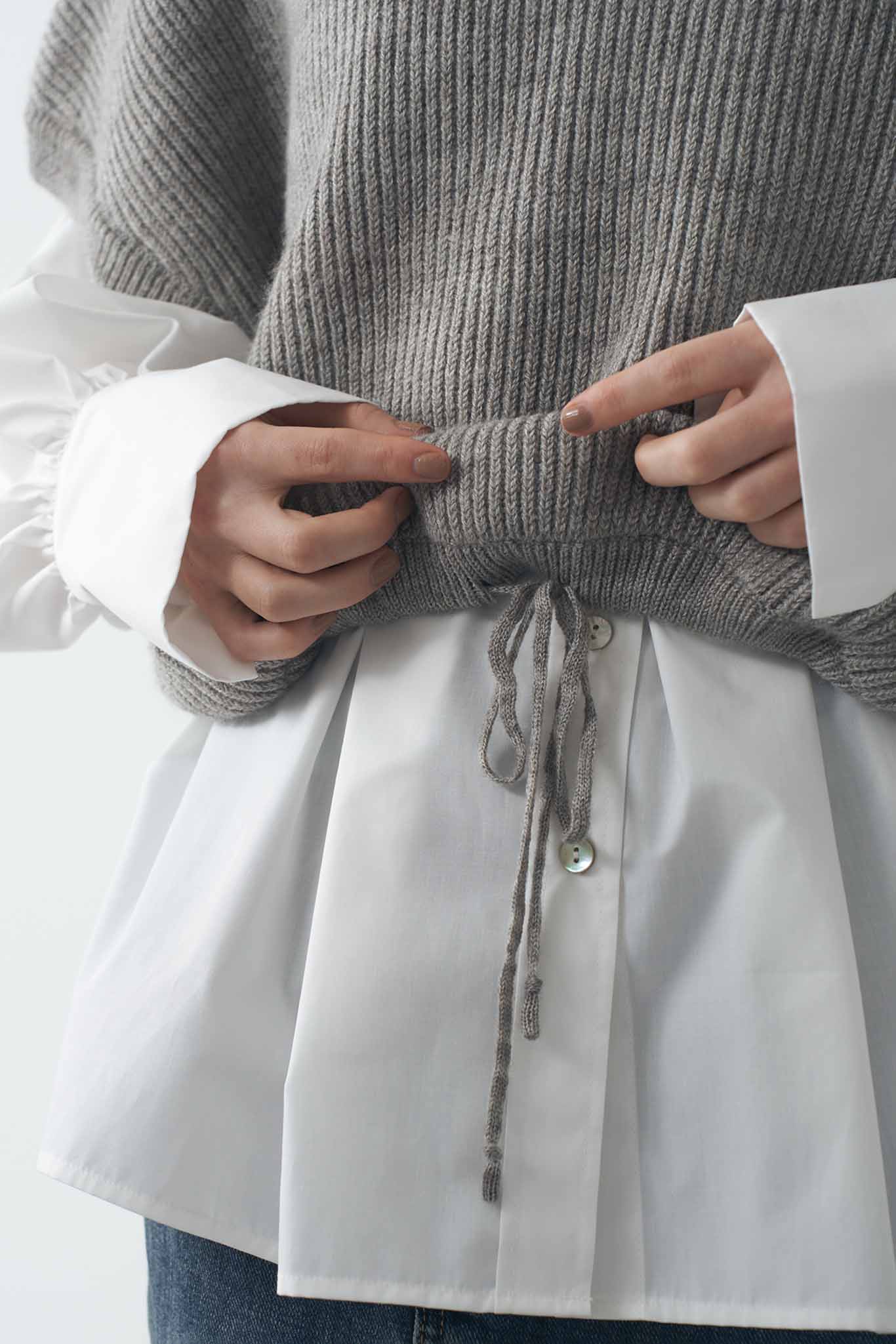 Cropped knit gilet