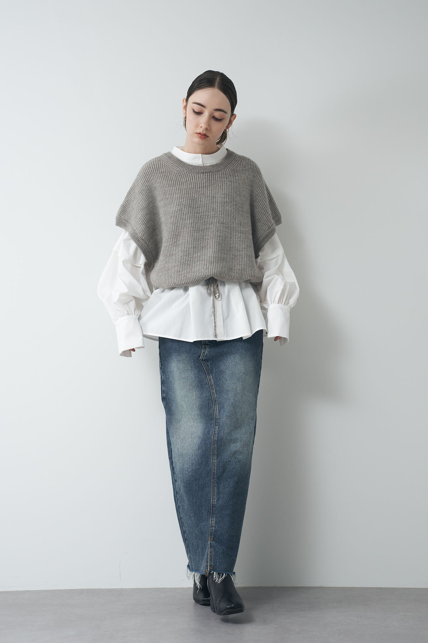Cropped knit gilet