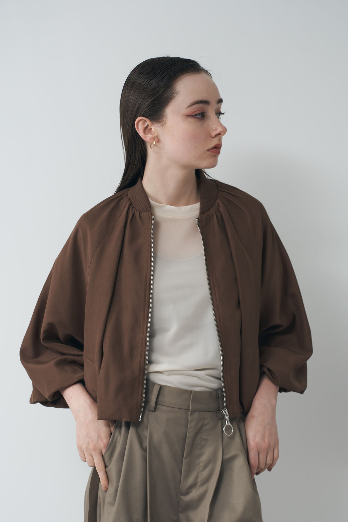 Balloon hem zip blouson