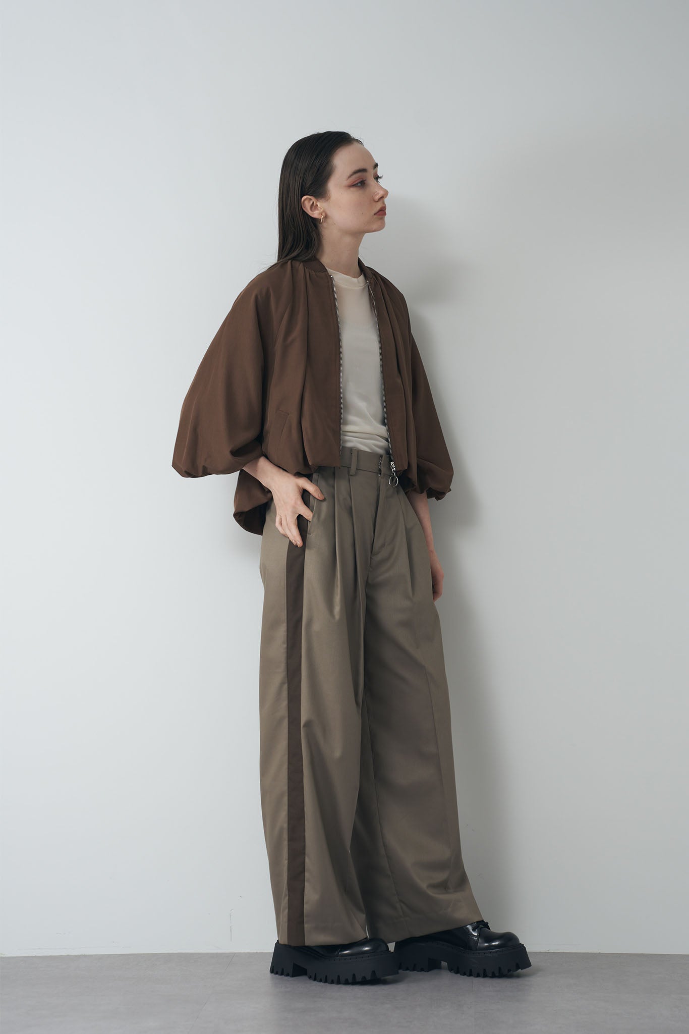 Balloon hem zip blouson