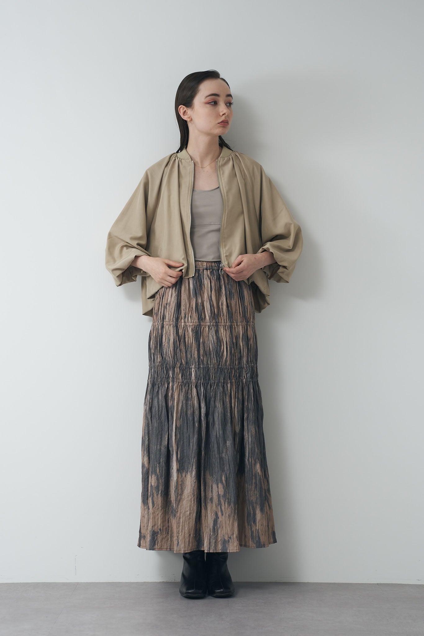 Balloon hem zip blouson