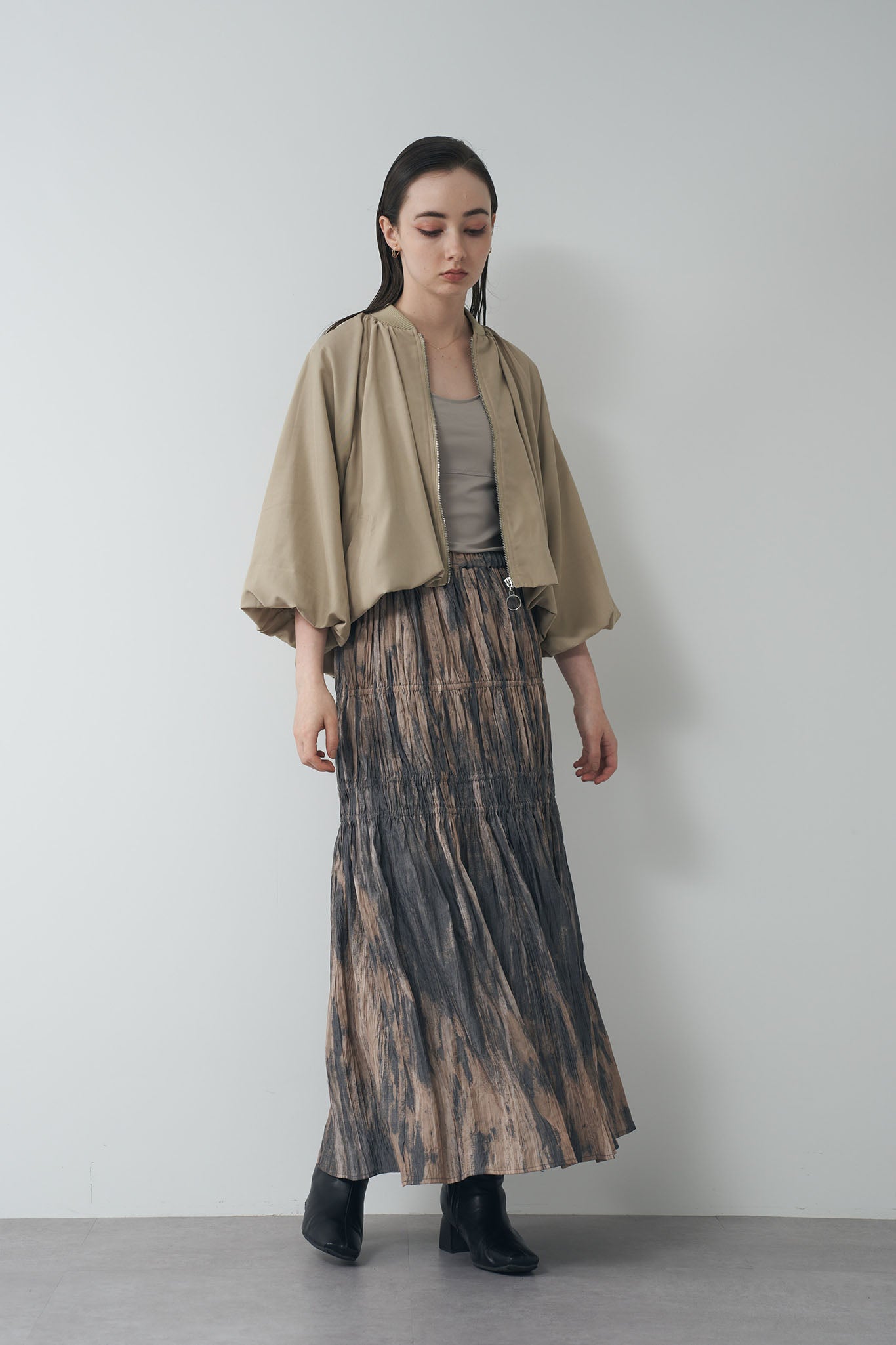 Balloon hem zip blouson