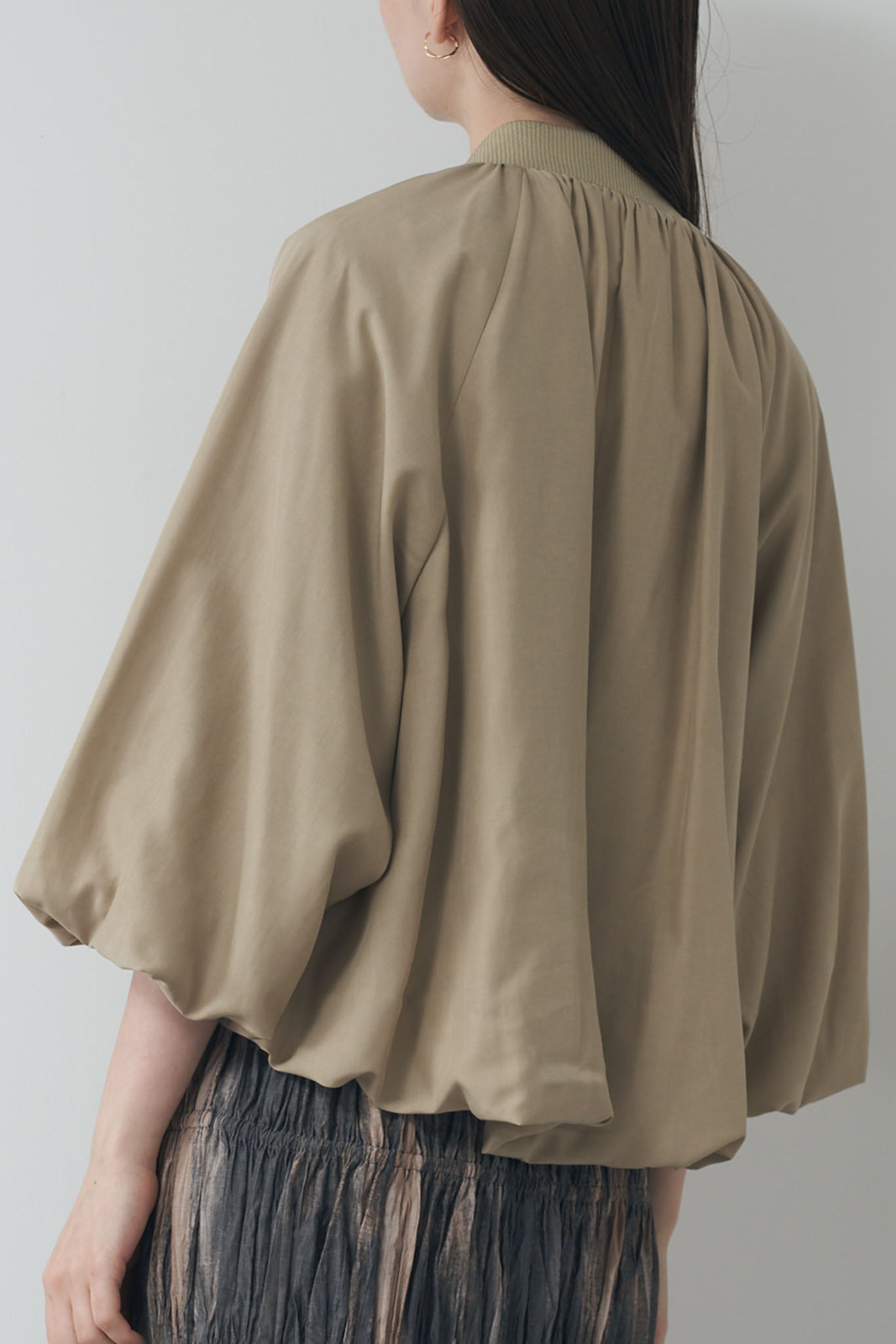 Balloon hem zip blouson