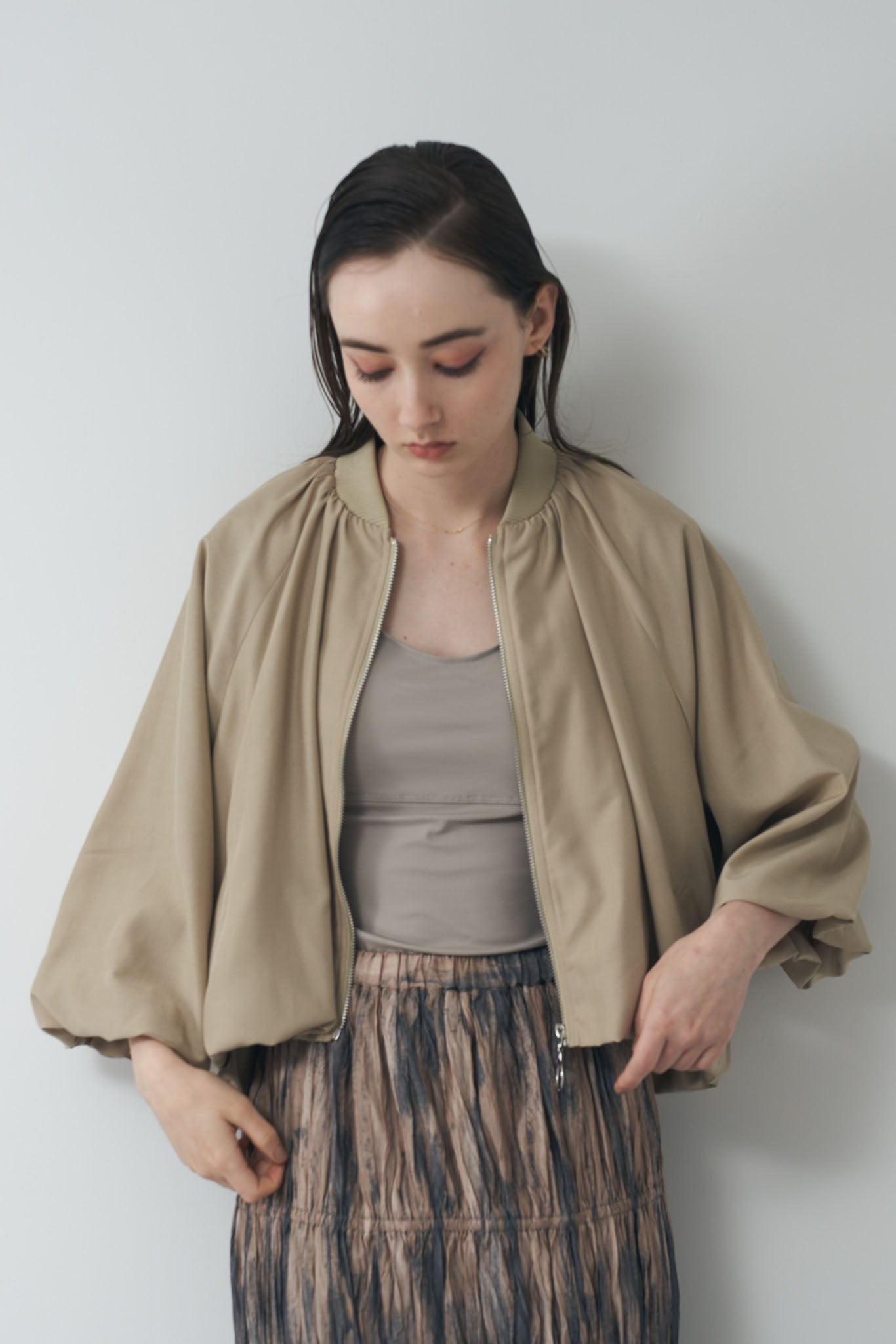 Balloon hem zip blouson