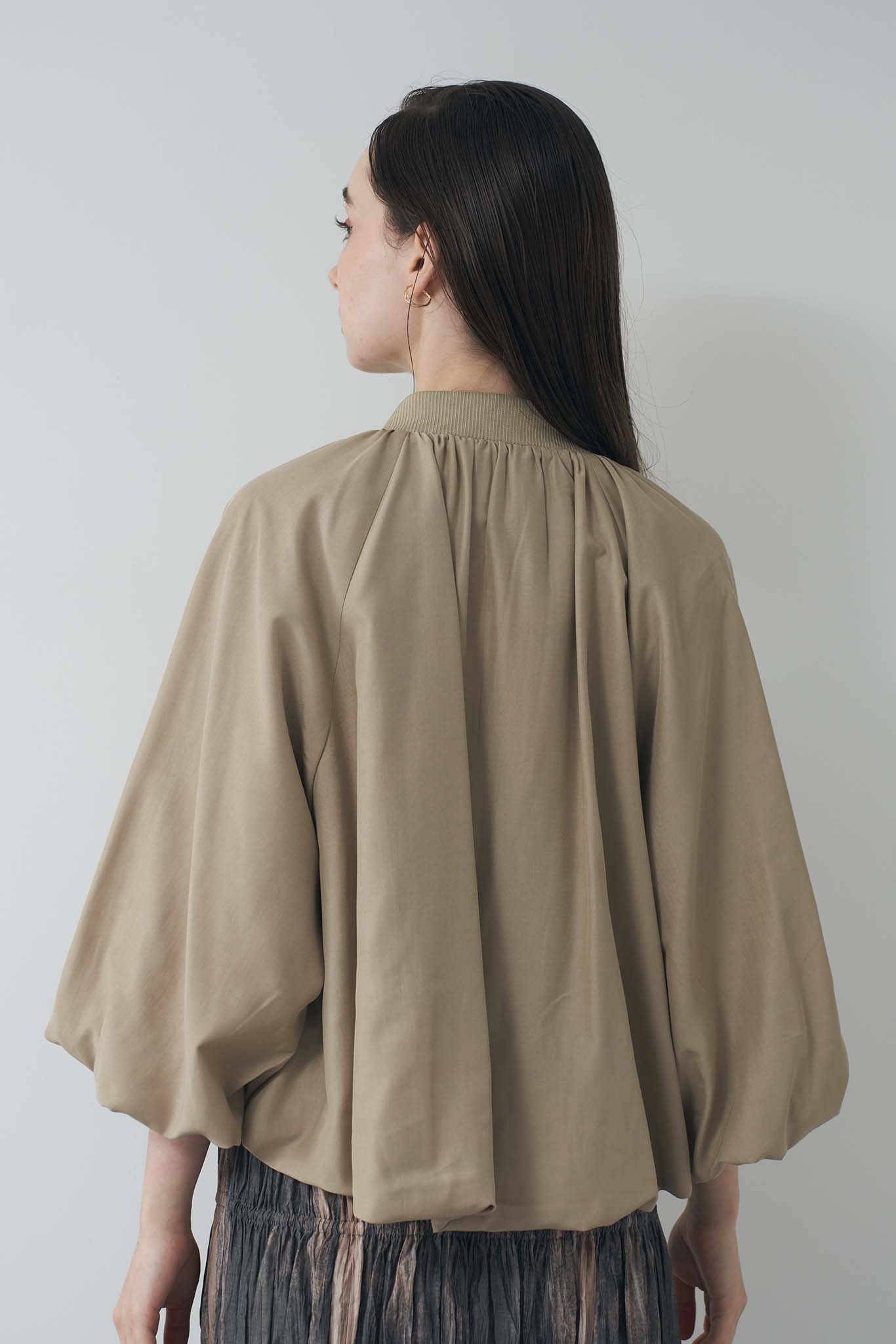 Balloon hem zip blouson