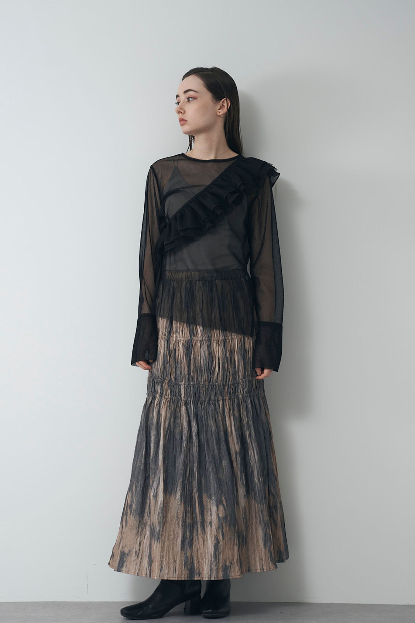 フリル付きチュールシアトップス