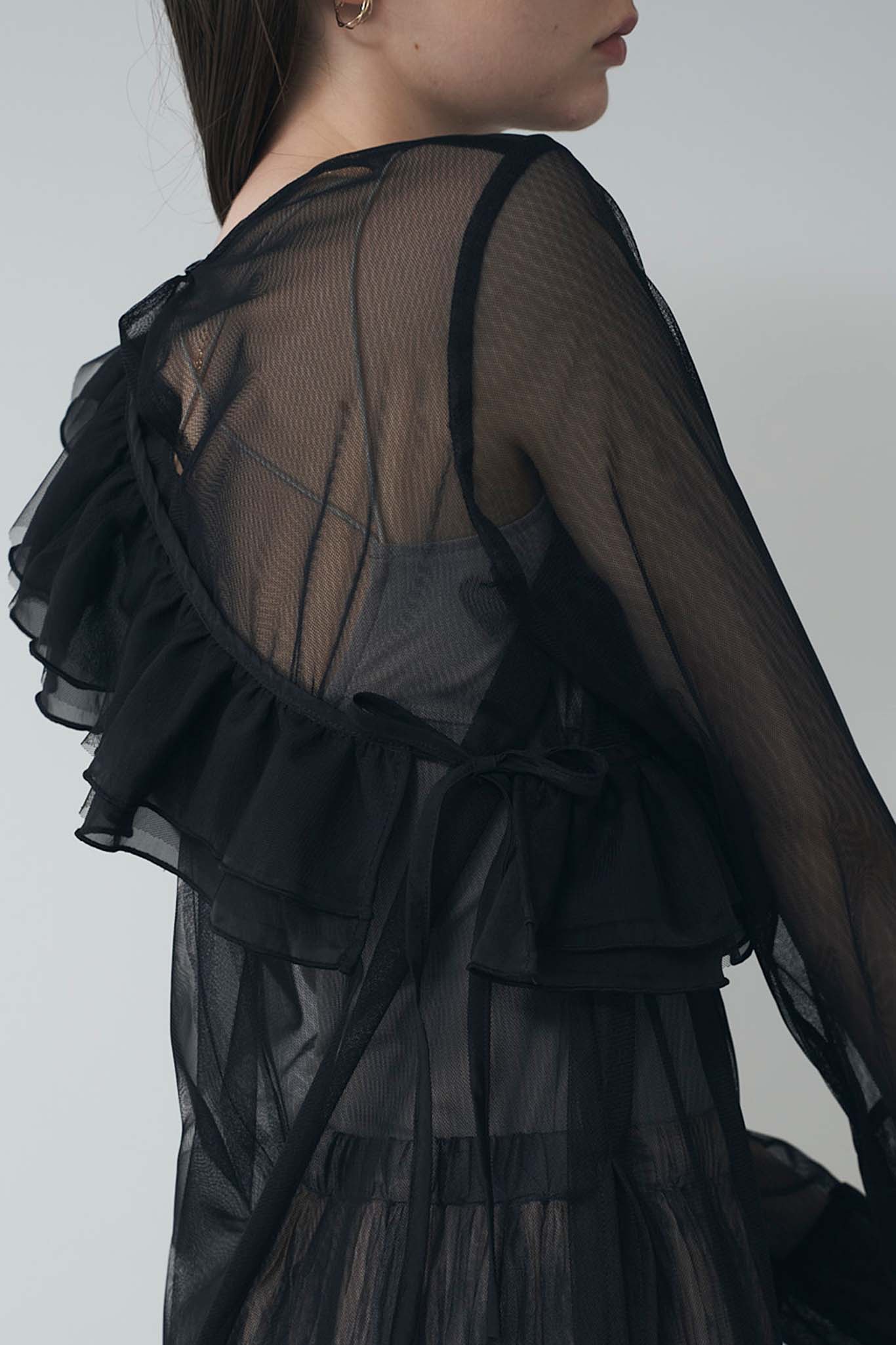 フリル付きチュールシアトップス