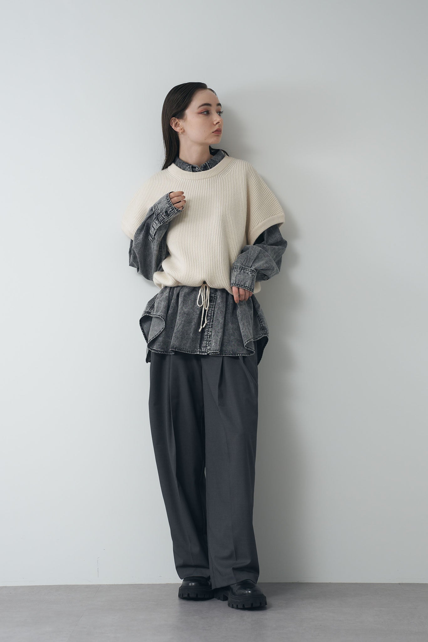 Cropped knit gilet