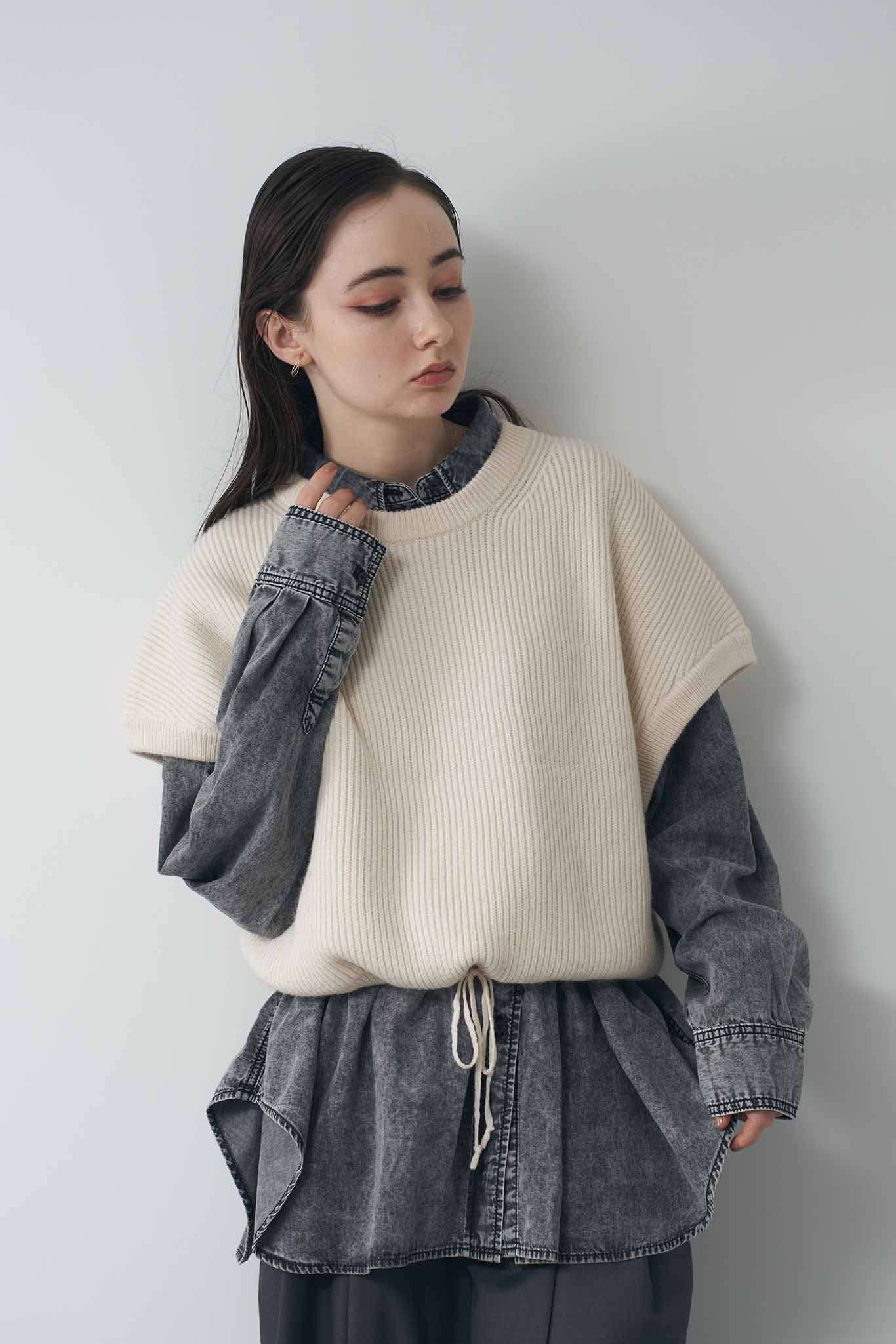 Cropped knit gilet